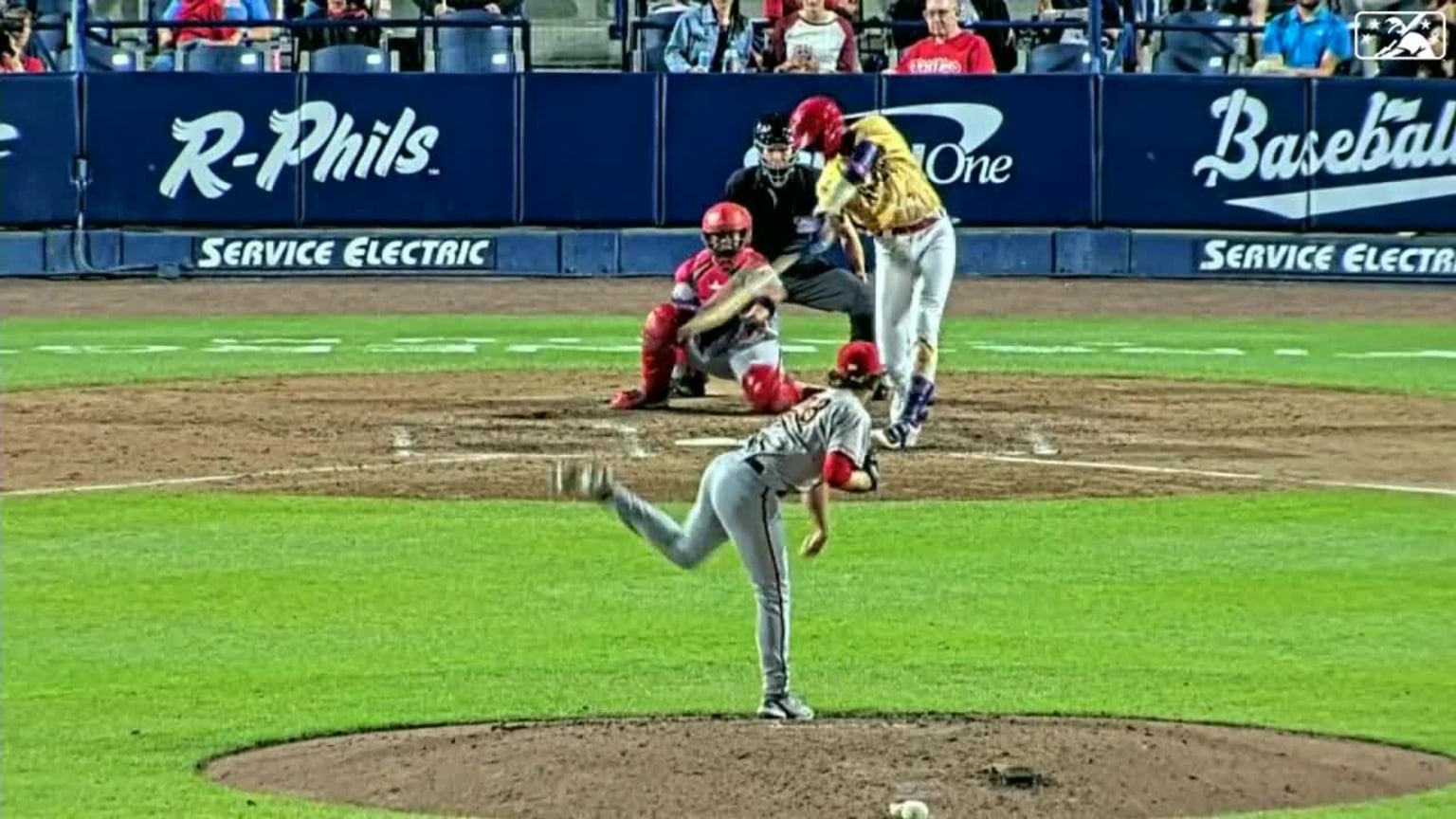 Carlos De La Cruz' solo home run 05/28/2023 Fightin Phils