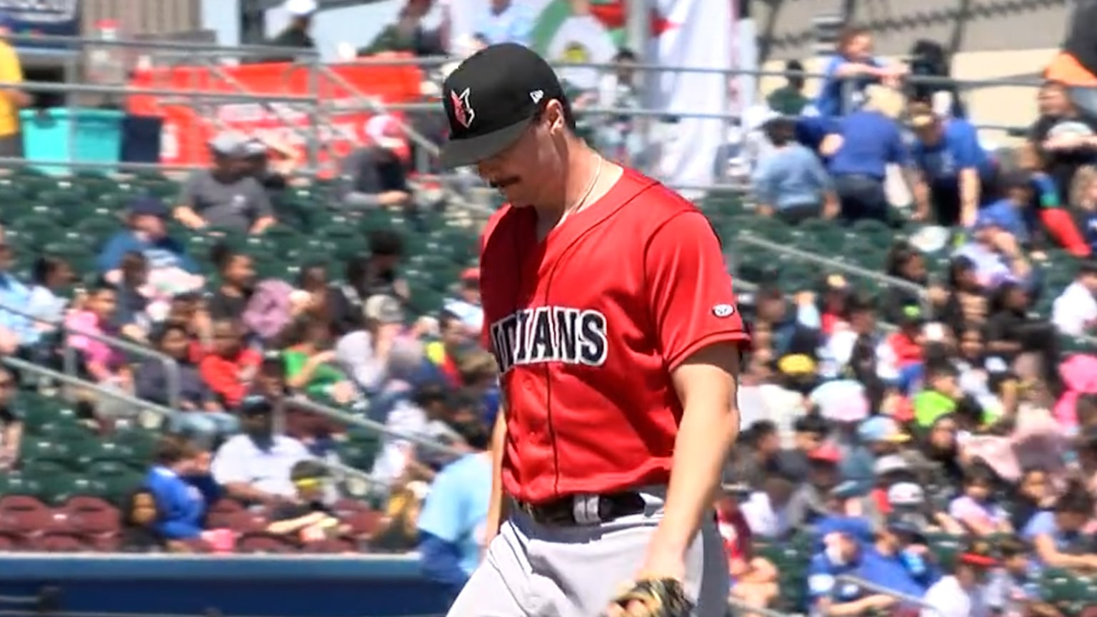 Paul Skenes strikes out seven in fifth outing 04/24/2024