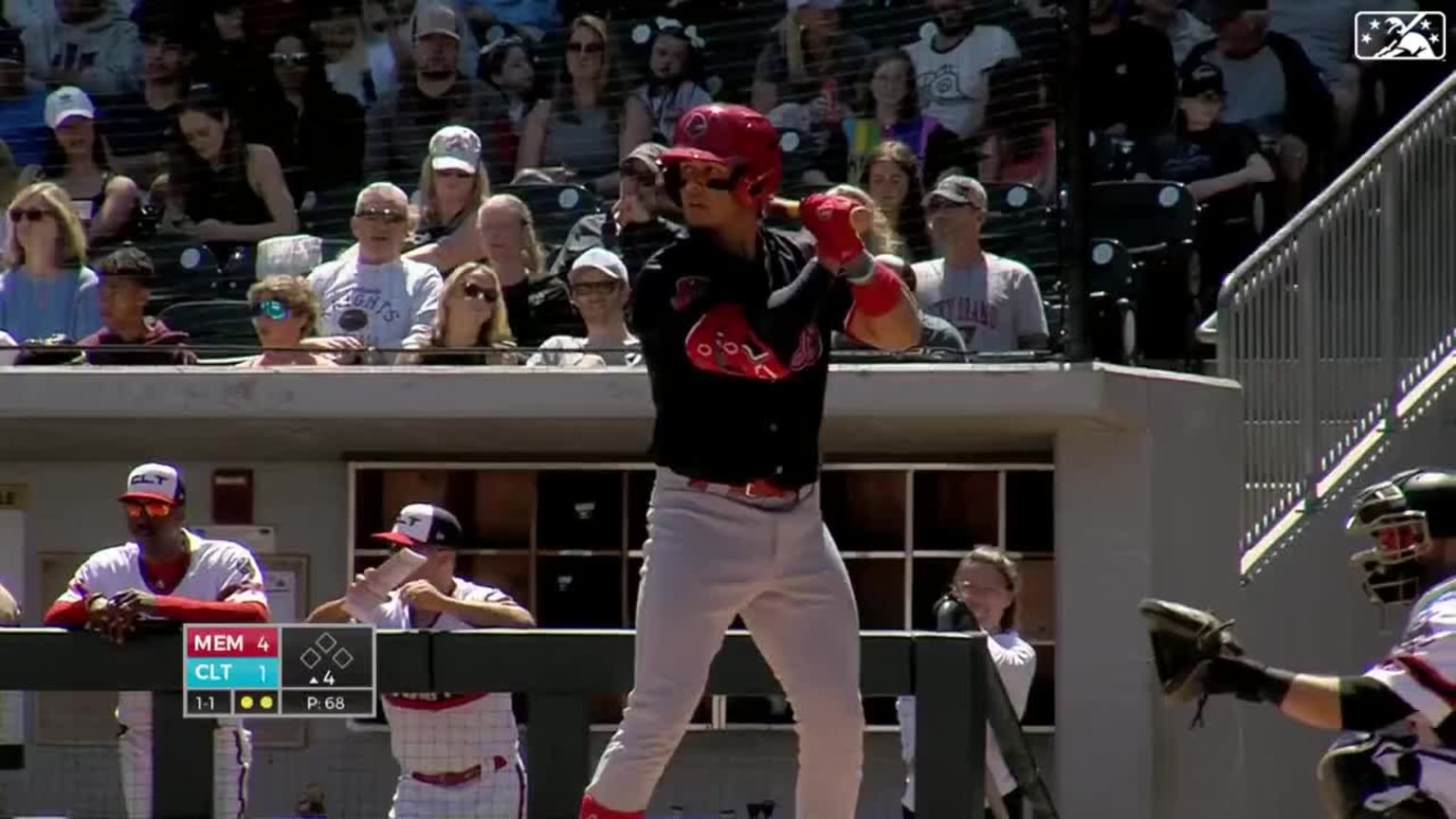 Victor Reyes' diving catch | 04/02/2023 | Knights
