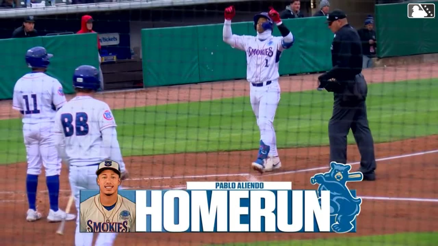 Pablo Aliendo cranks a three-run homer | 04/05/2024 | Smokies
