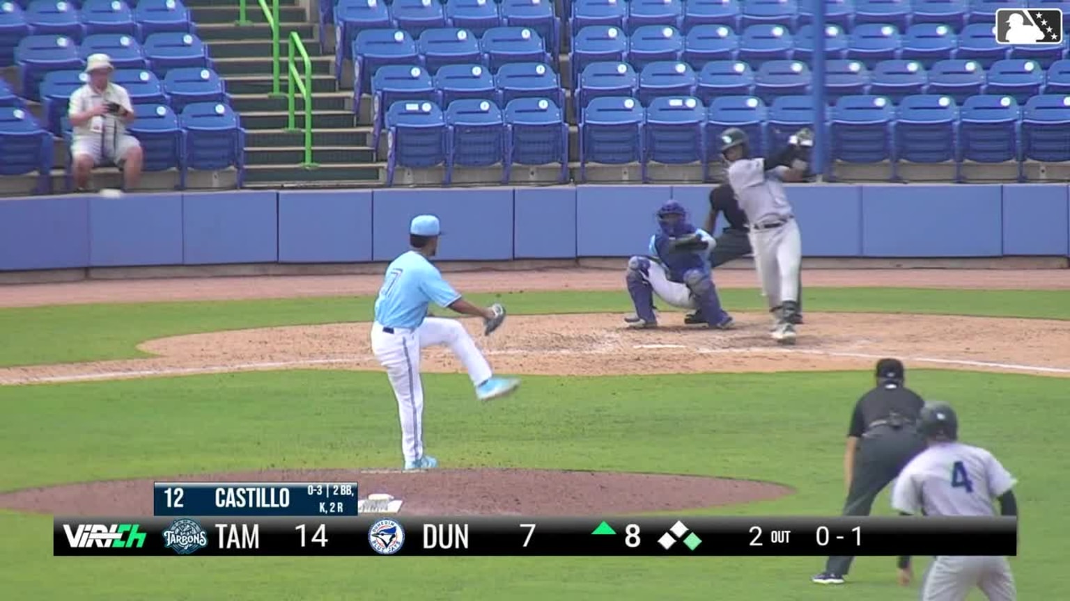 Roderick Arias hits an RBI single 05/05/2024 Tarpons