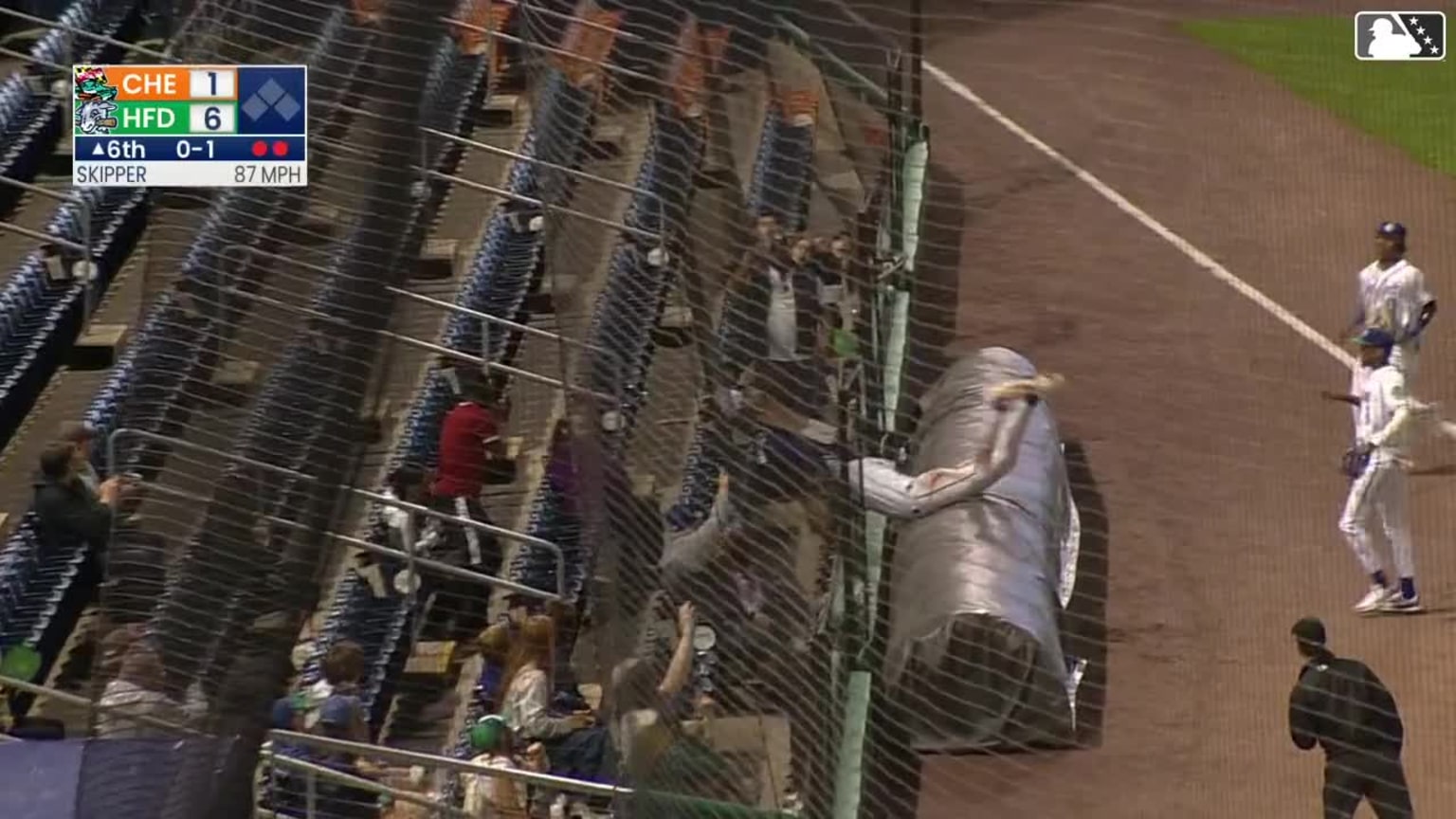 Kyle Karros' tarp catch | 04/30/2025 | Yard Goats