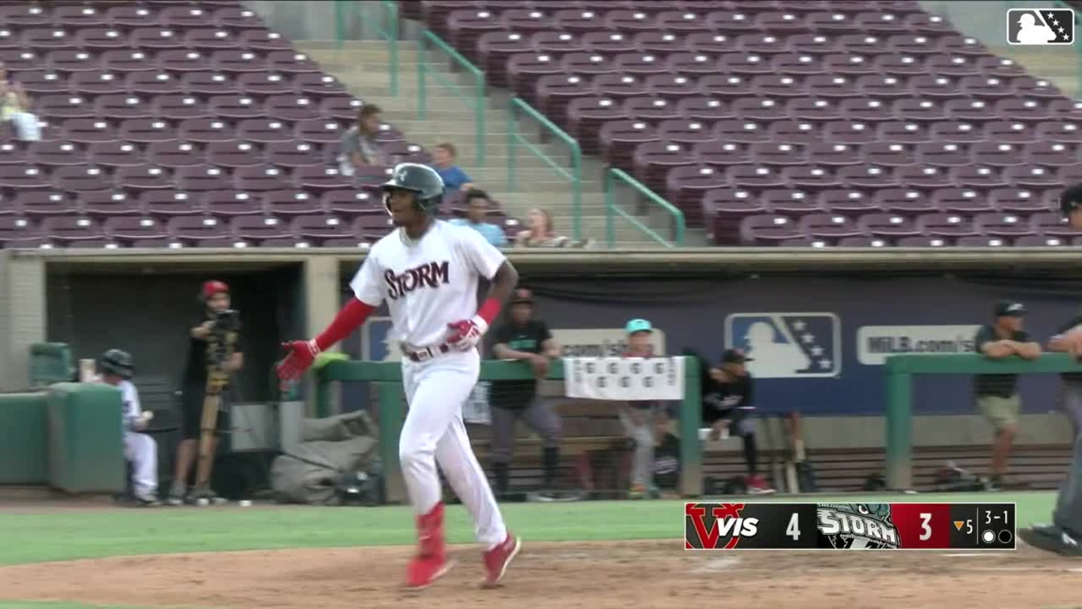 Leodalis De Vries' home run 07/26/2024