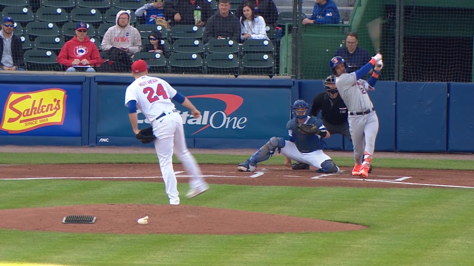 Otto Lopez Diving Play | 05/11/2023 | Bisons