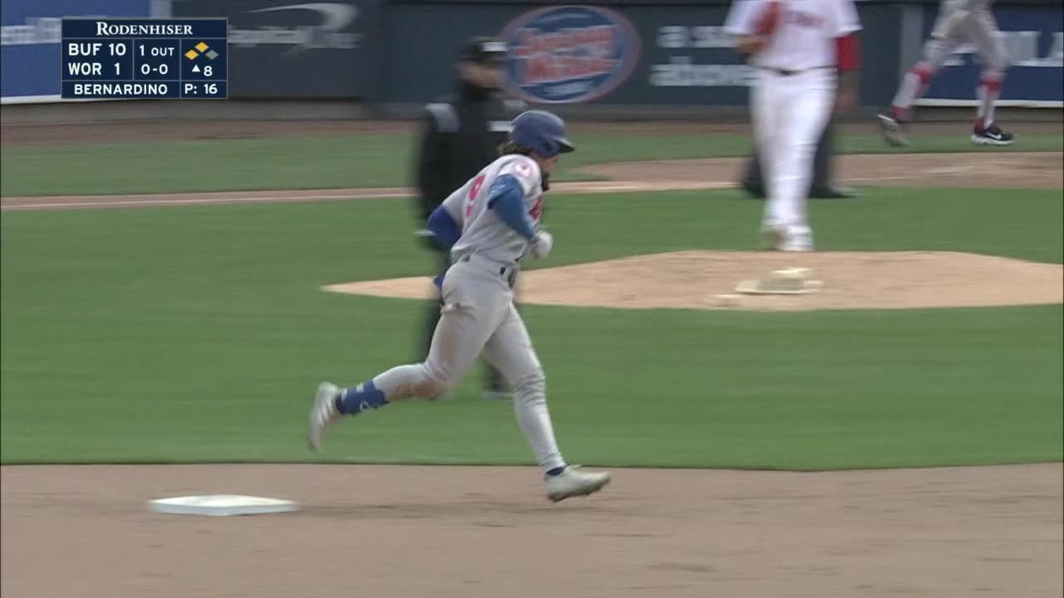 Addison Barger's first homer of the season | 04/07/2024 | Bisons