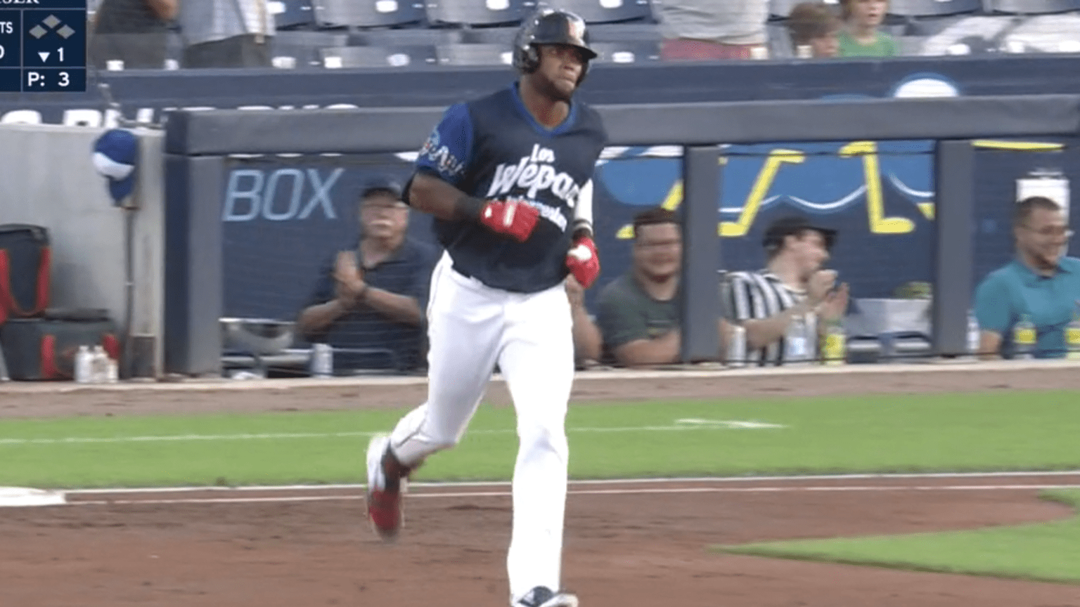 Franchy Cordero wraps solo homer, 08/26/2022