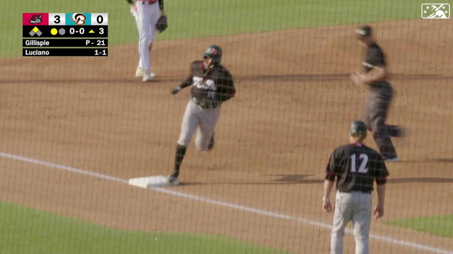 Giants Marco Luciano slugs two homers