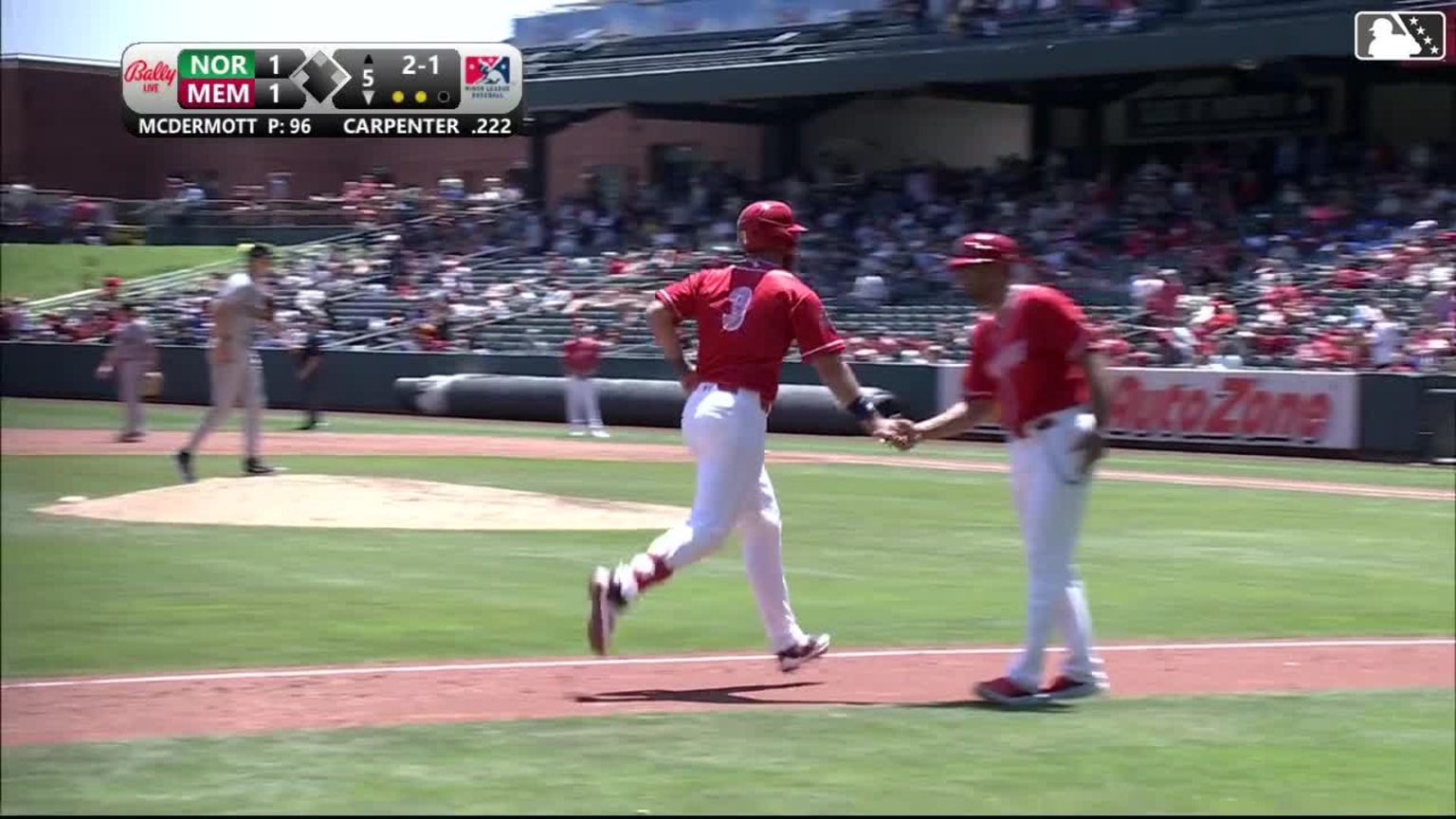 Matt Carpenter slugs home run in the 5th 05/09/2024 Redbirds