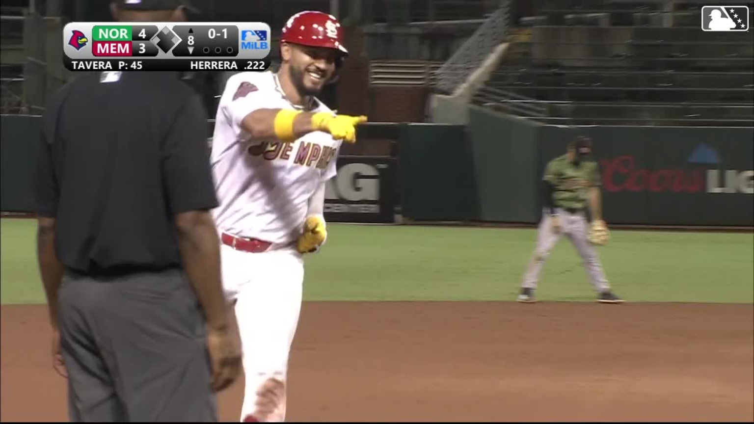 Iván Herrera Swats A 400-foot Homer 