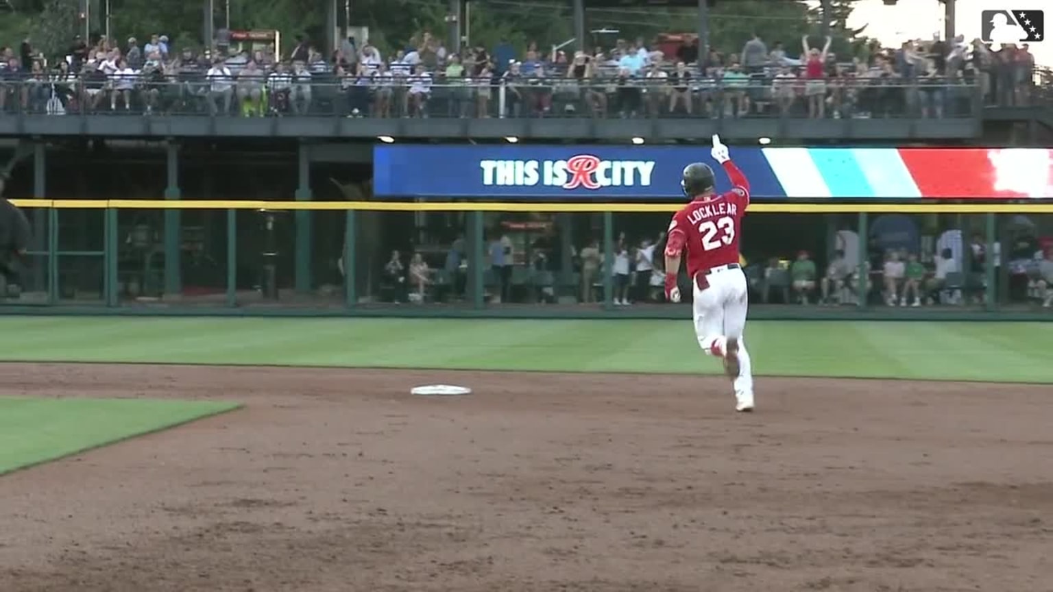 Diamondbacks' Tyler Locklear: The Homer That Almost Was - 58rg7x1