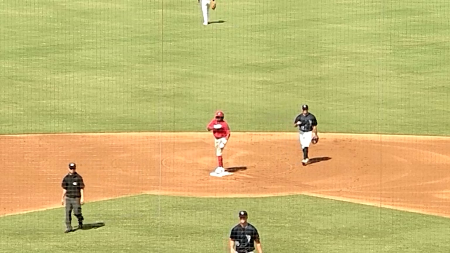 Starlyn Caba swipes three bases 07/26/2024