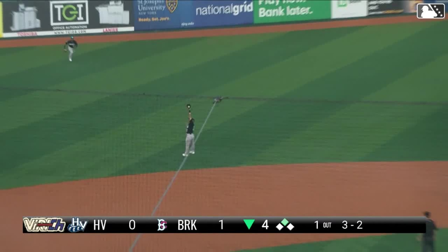 Jared Serna's leaping grab 07/04/2024