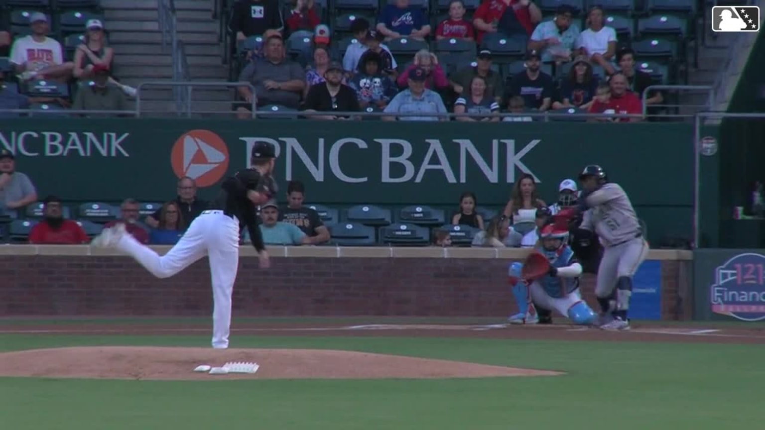 Ozzie Albies rips a base hit | 09/17/2024 | Clingstones