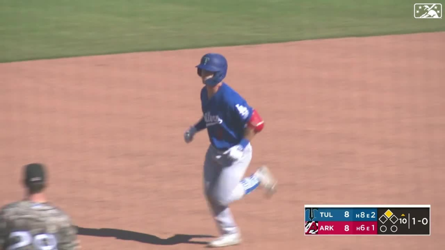 Jonny DeLuca's go-ahead homer, 04/30/2023