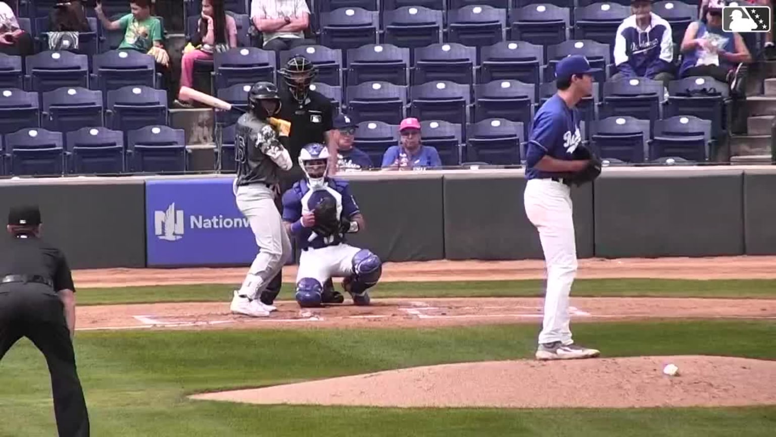 Leodalis De Vries gets his first pro hit | 04/24/2024 | MiLB.com