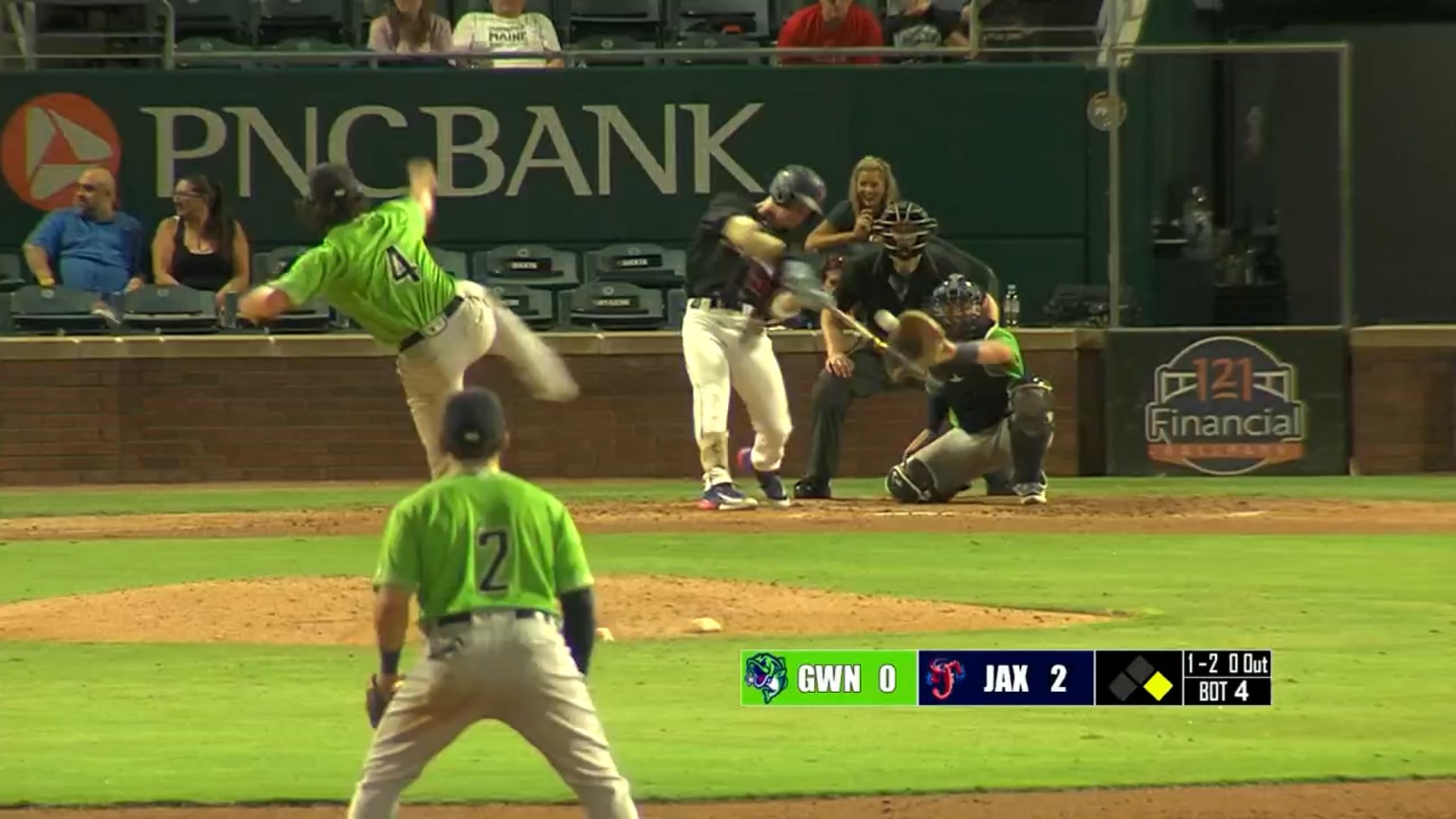 Charlie Culberson makes great catch, lookalike Swanson gets credit