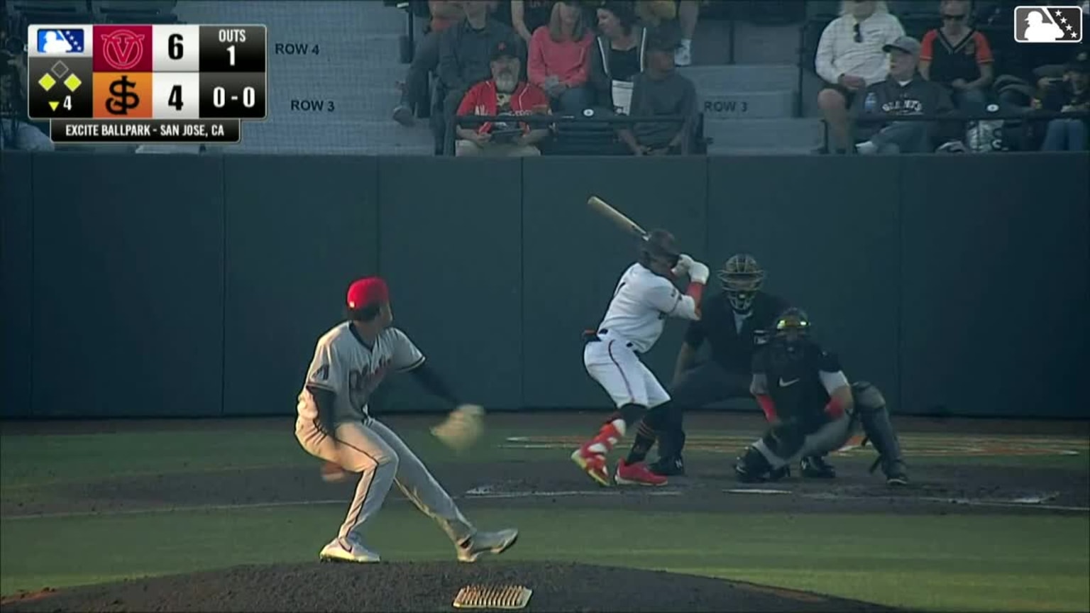 Teofilo Mendez In play, run(s) to Jhonny Level | 04/08/2026 | Giants
