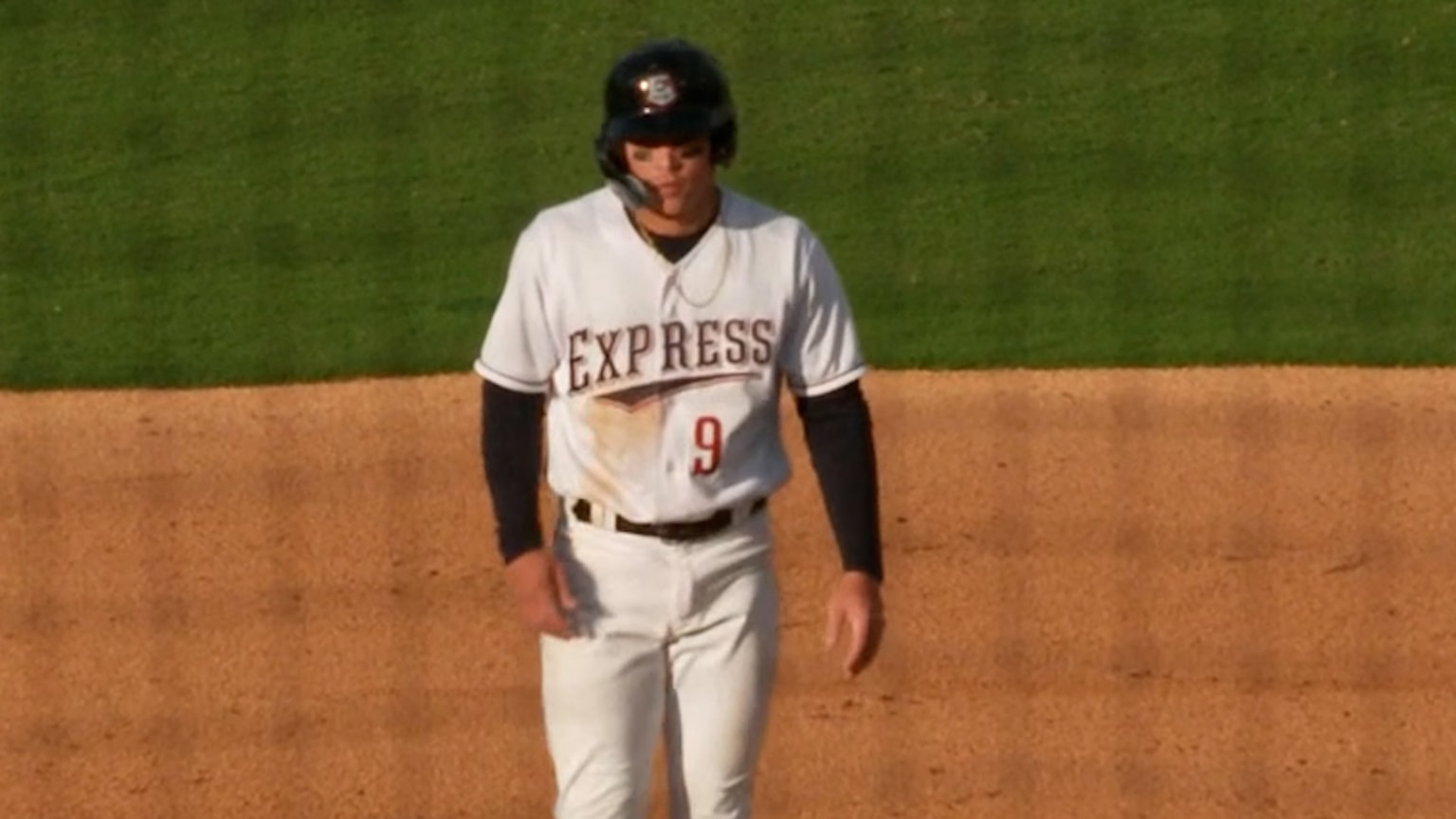 Dustin Harris' three-hit, two-steal game | 04/11/2024 | Express