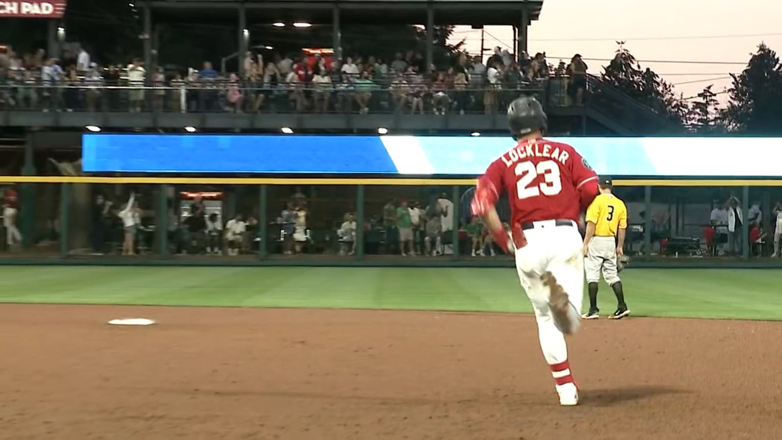 Diamondbacks' Tyler Locklear: The Homer That Almost Was - fsr06m4