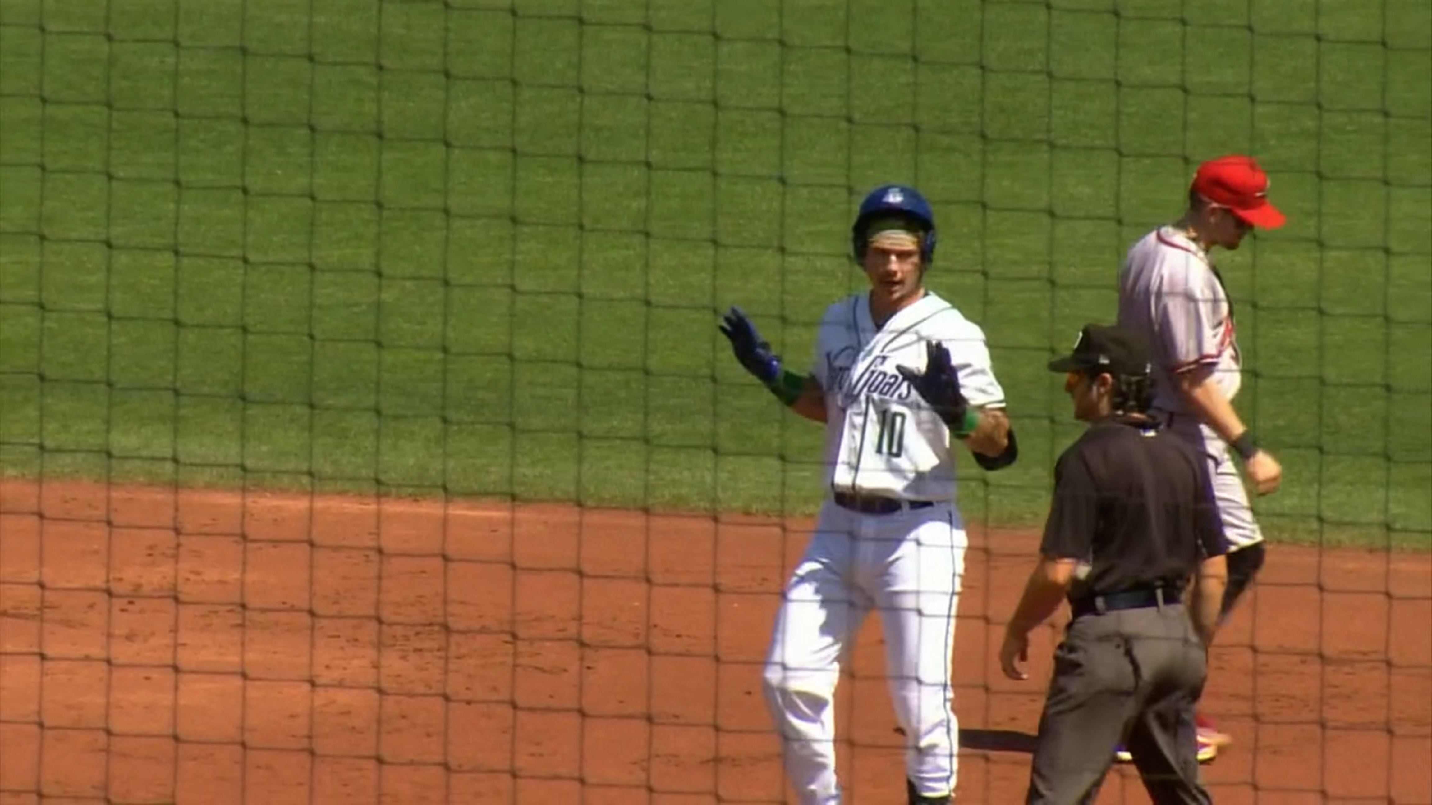 Yanquiel Fernandez's solo dinger, 08/18/2023