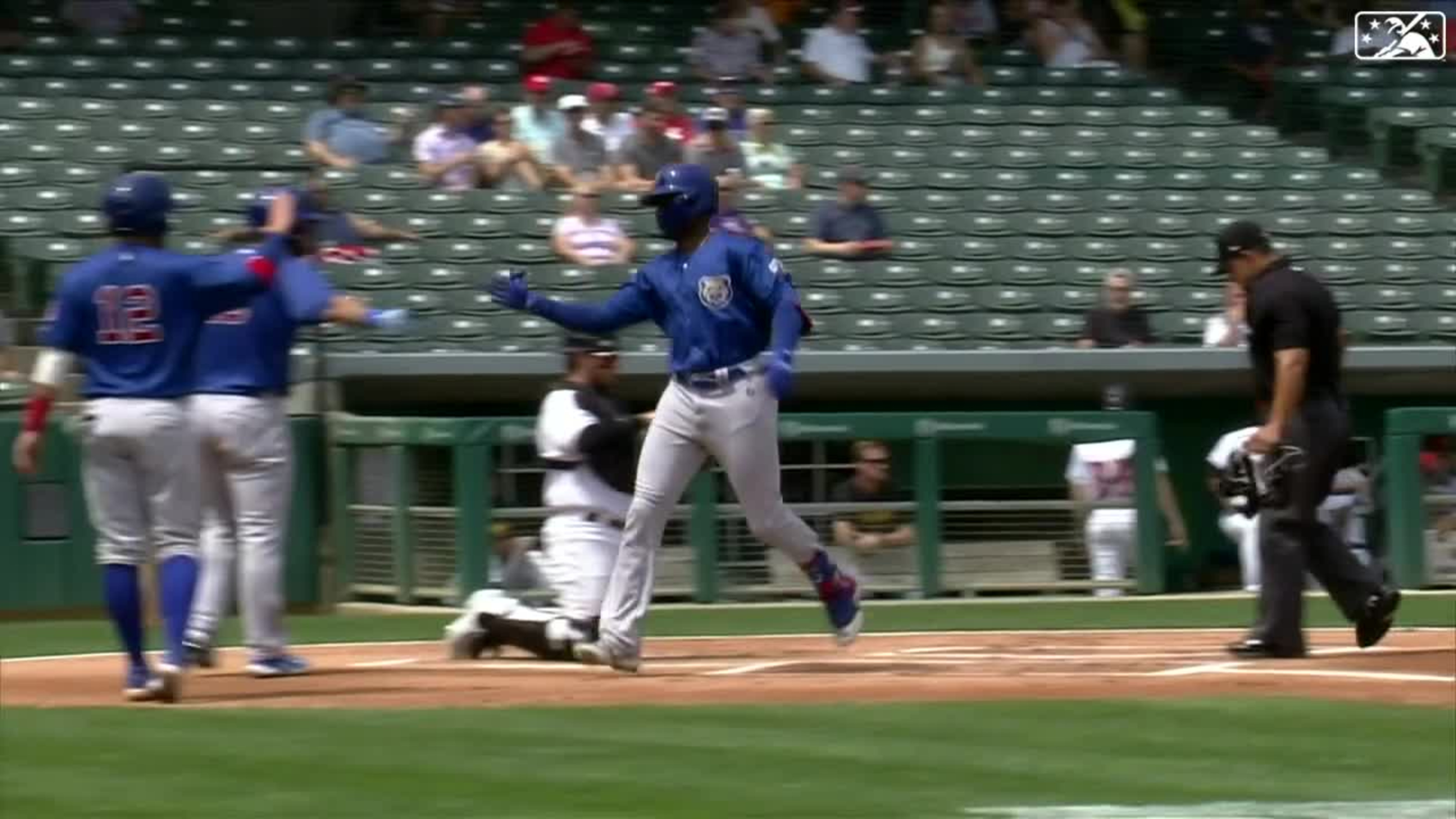 Pete Crow-Armstrong Just Hit a Walk-Off Home Run for the Iowa Cubs! -  Bleacher Nation
