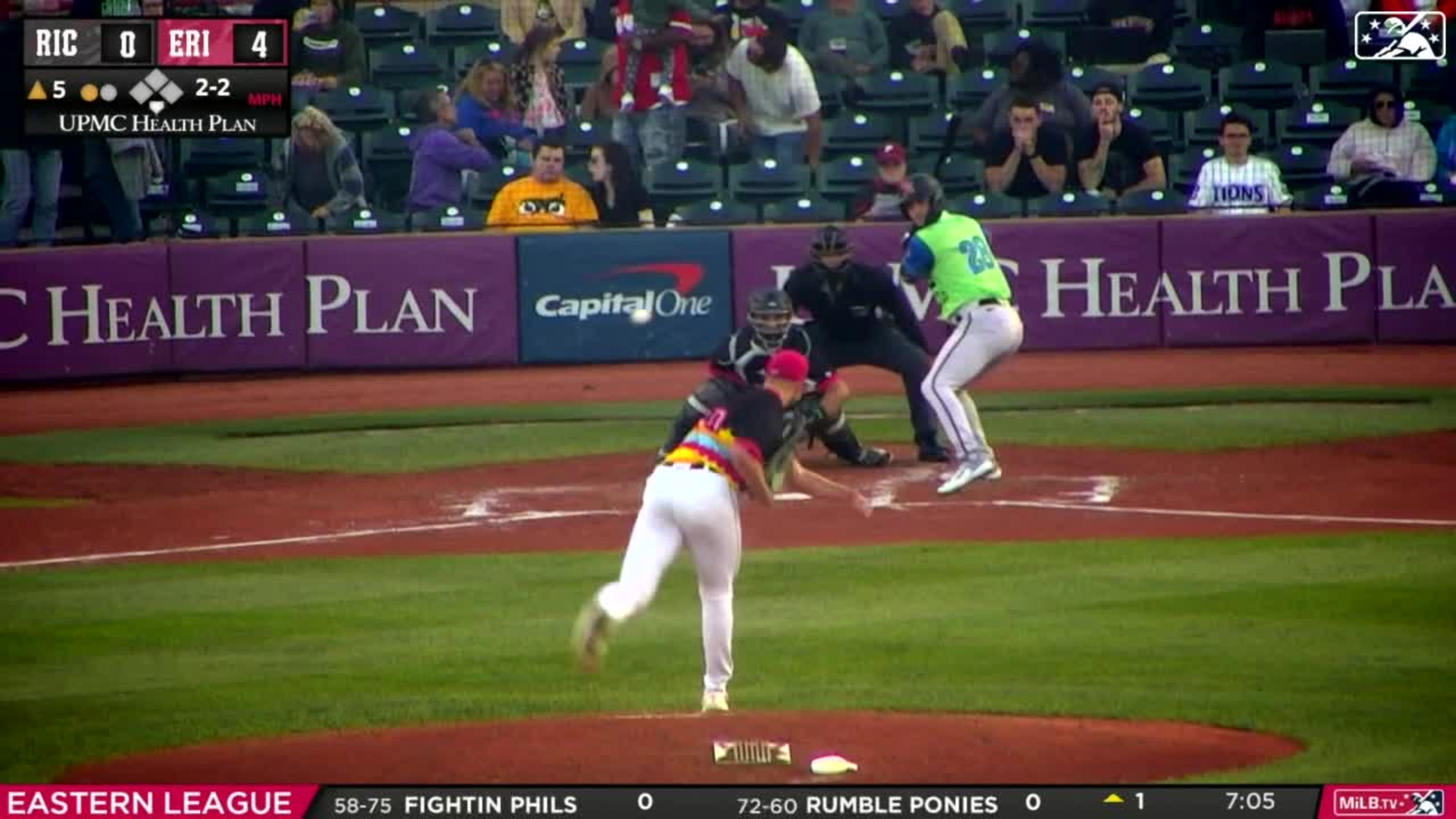 Arroyo's RBI single, 07/25/2023