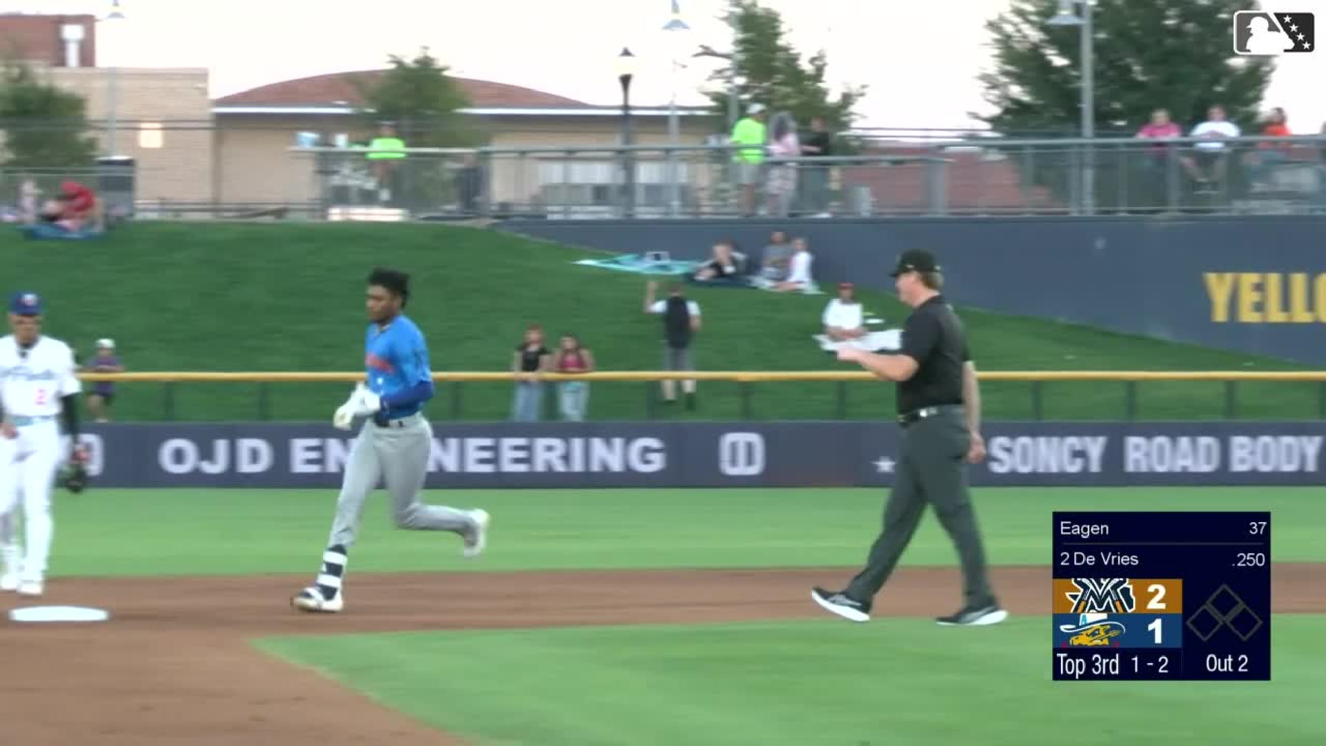 俺のmokkin hills field Leo De Vries' solo home run | 09/13/2025 | RockHounds