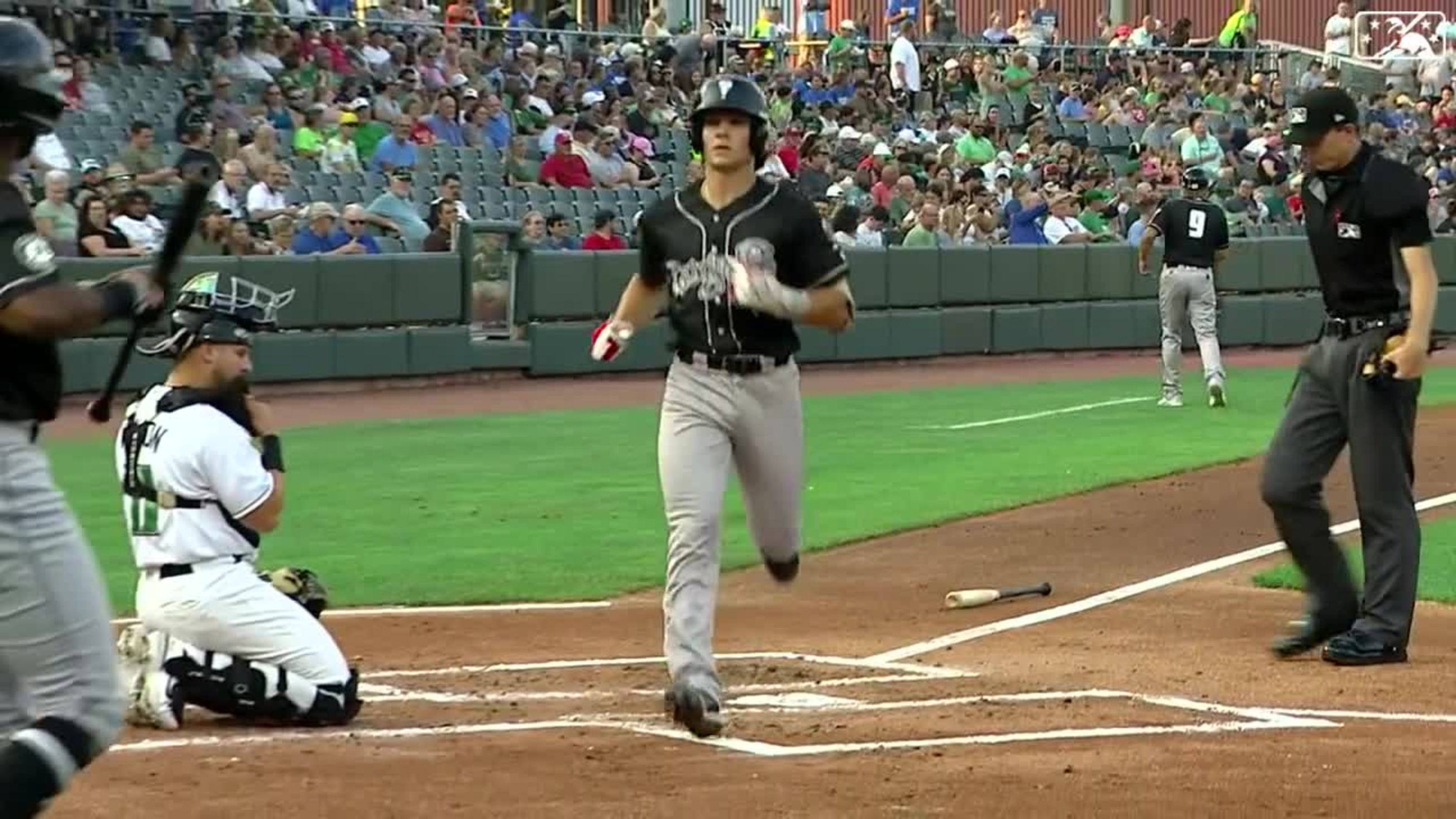 Max Muncy playing big role in hot start for Lansing Lugnuts