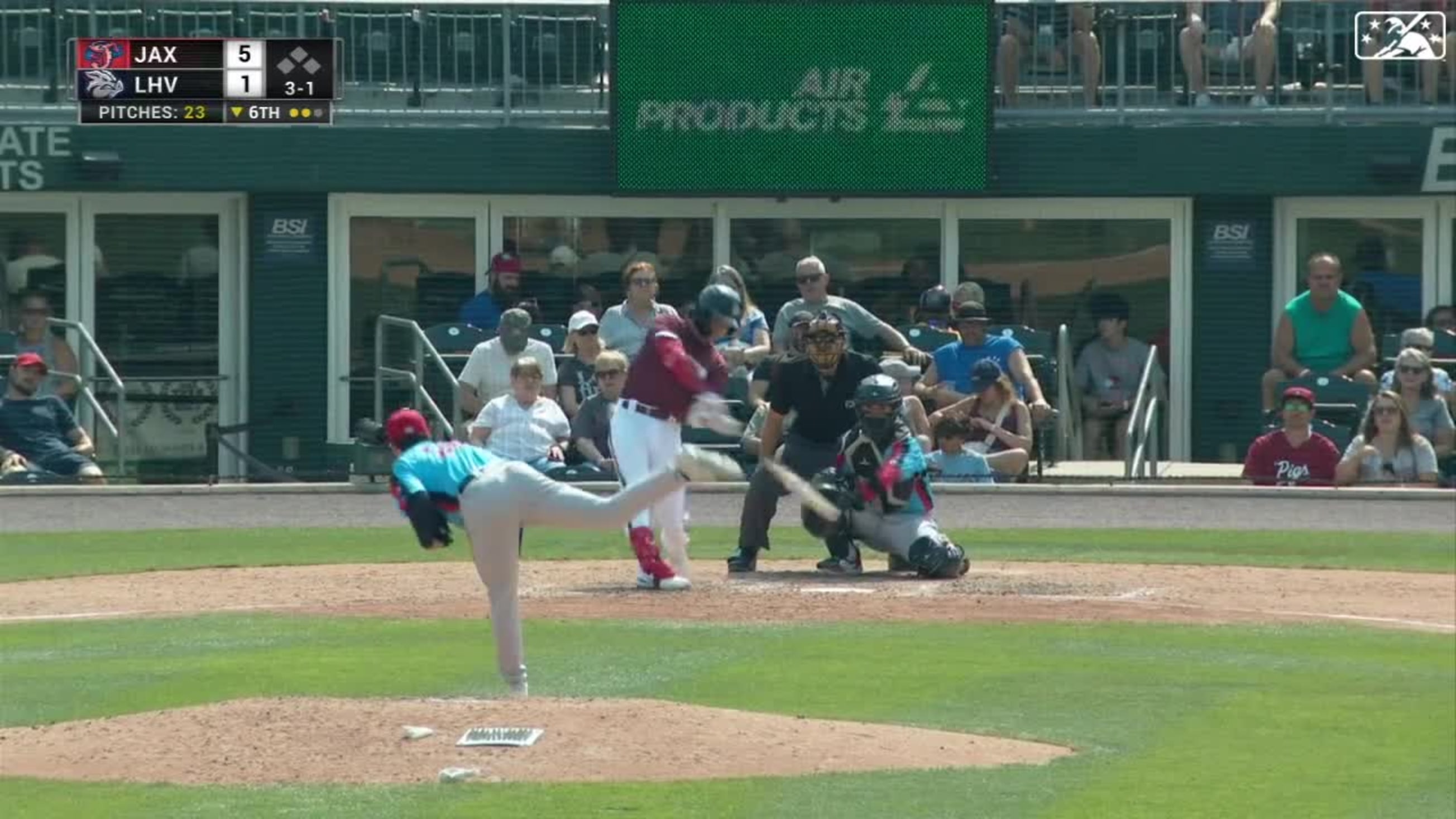 Harper mashes solo home run, 08/23/2022