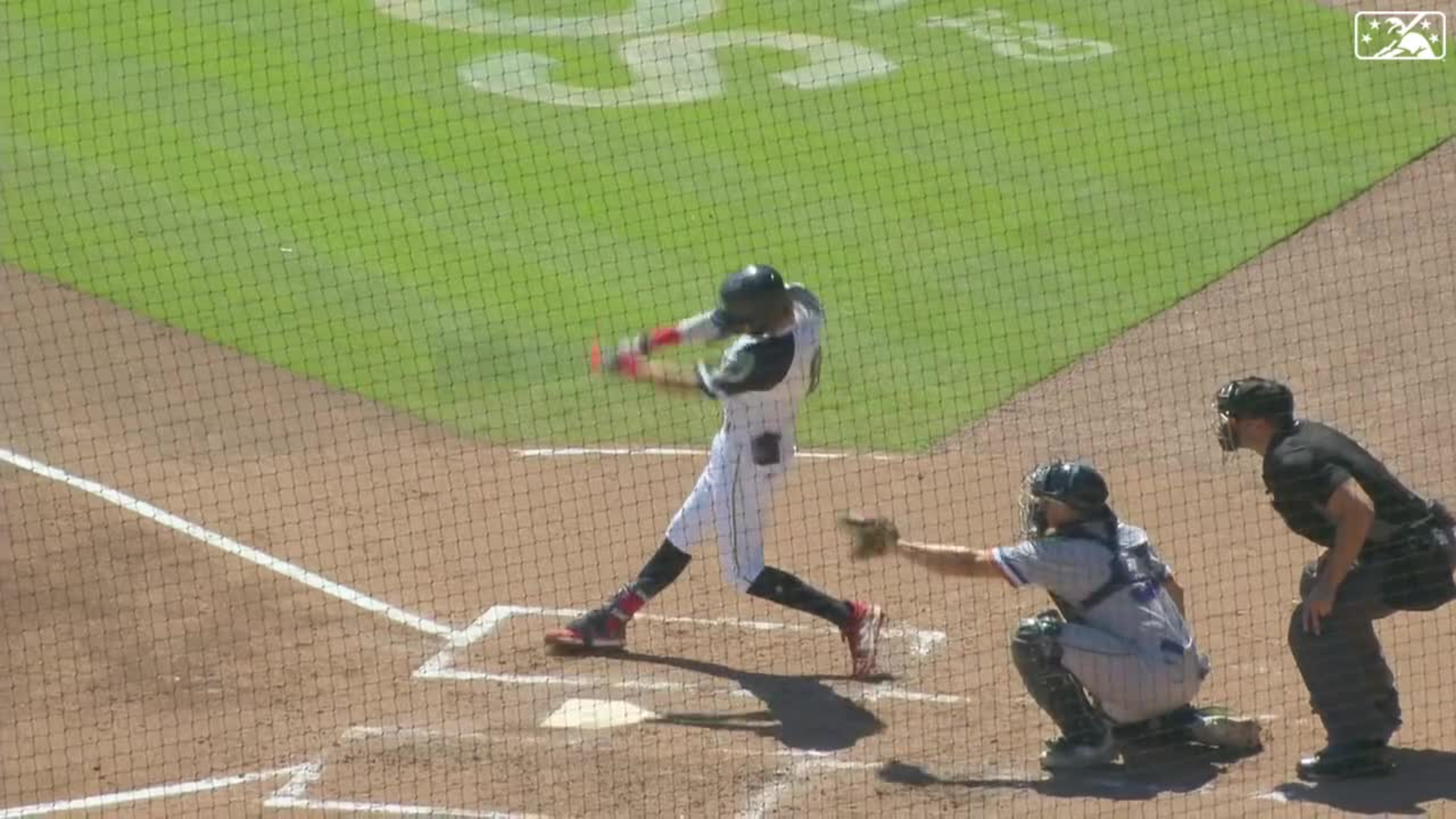 Charlie Culberson makes great catch, lookalike Swanson gets credit