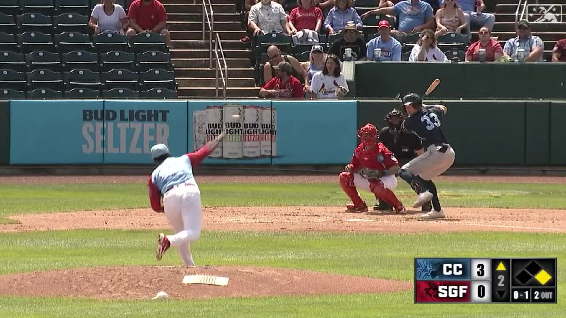 Jose Altuve collects infield hit, 05/18/2023