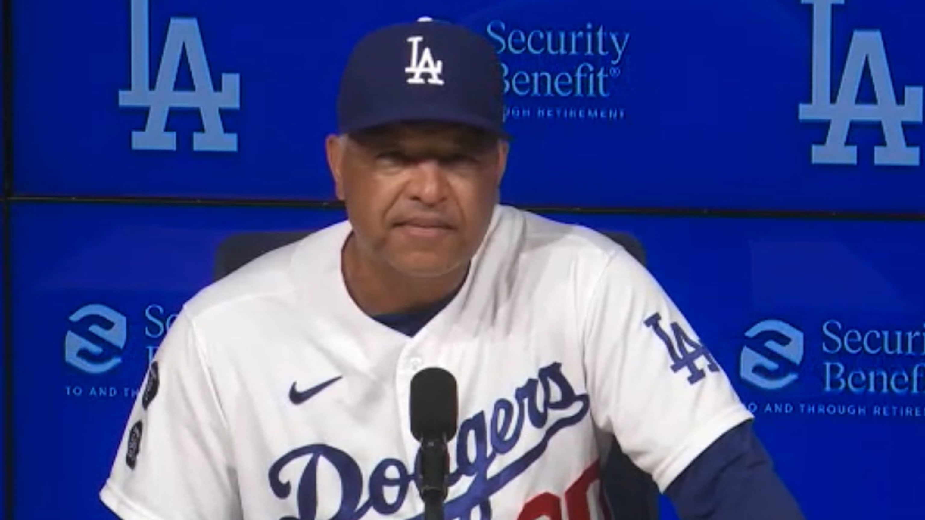 After Deliberate Search, Dodgers Are Said to Be Hiring Dave Roberts as  Their Manager - The New York Times