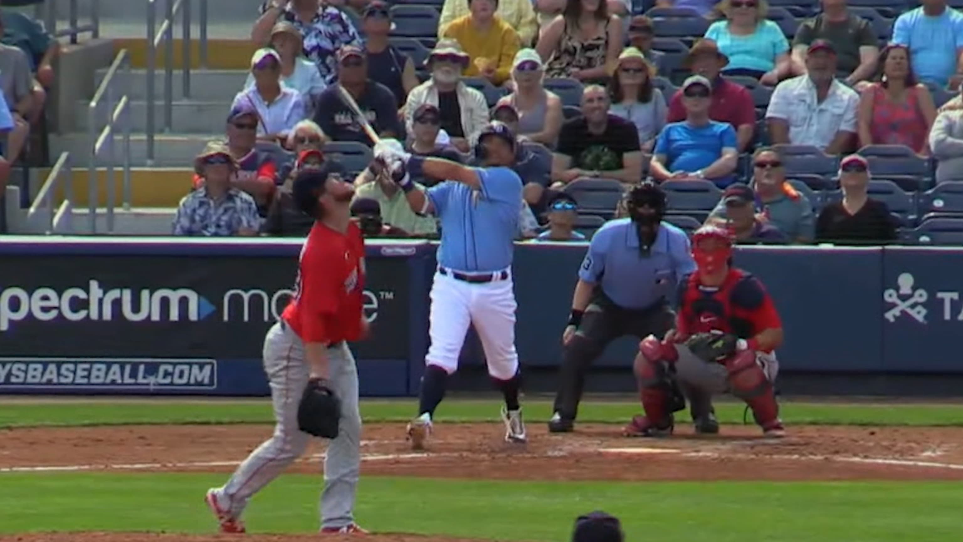 Primer cuadrangular de Tsutsugo