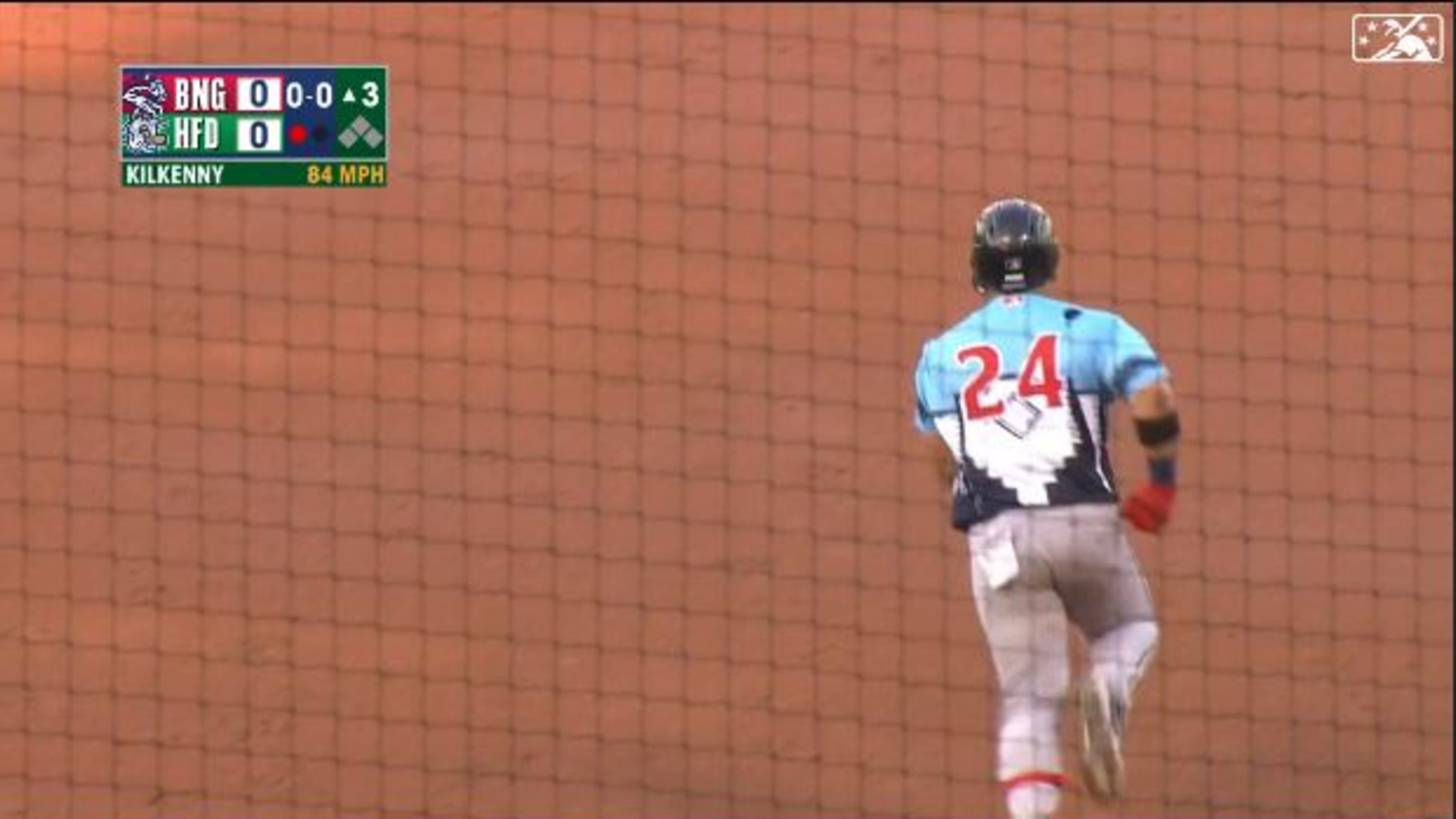 Álvarez sigue tronando con el bate