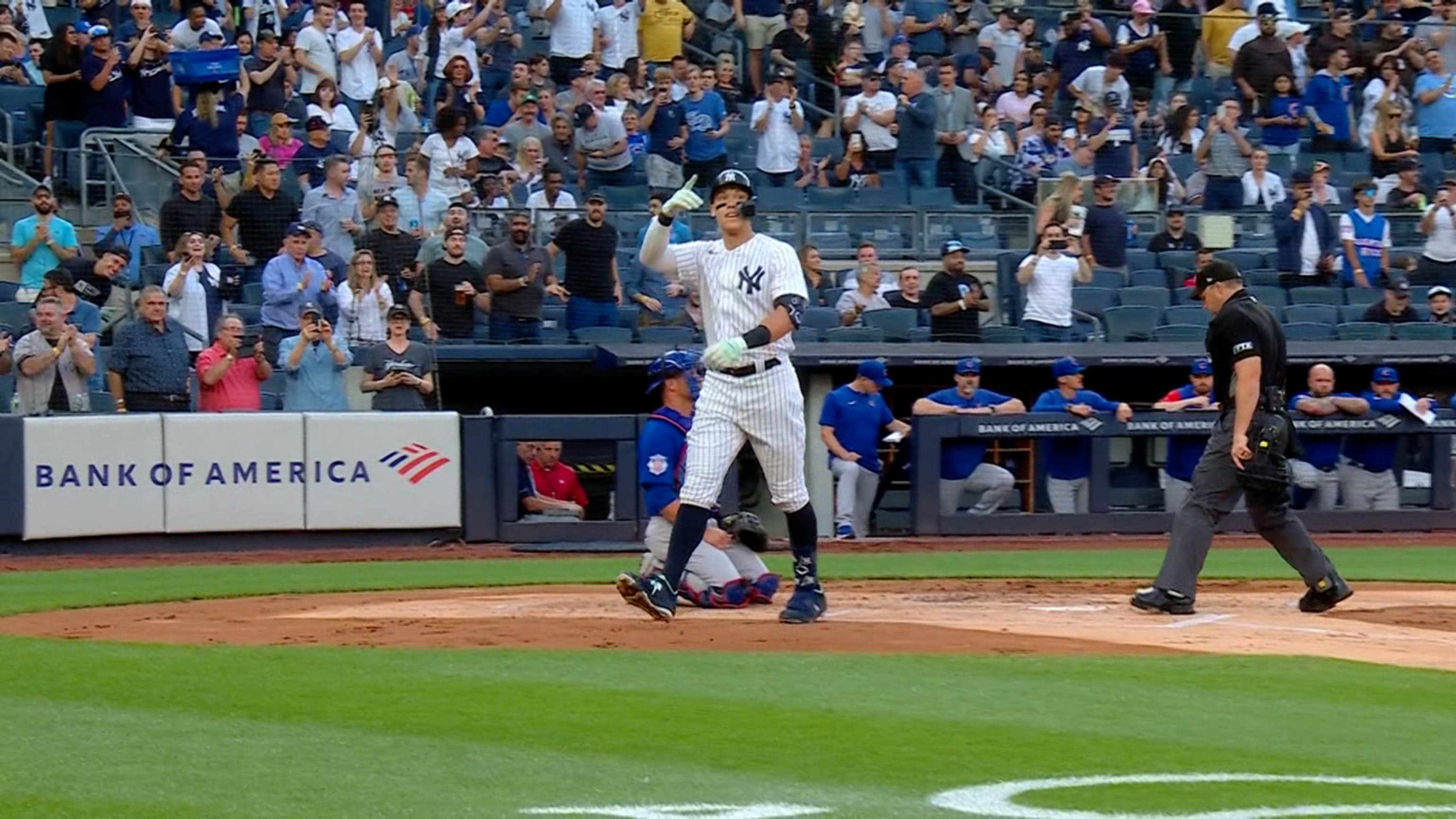 Judge trae 3 y pega 2 jonrones