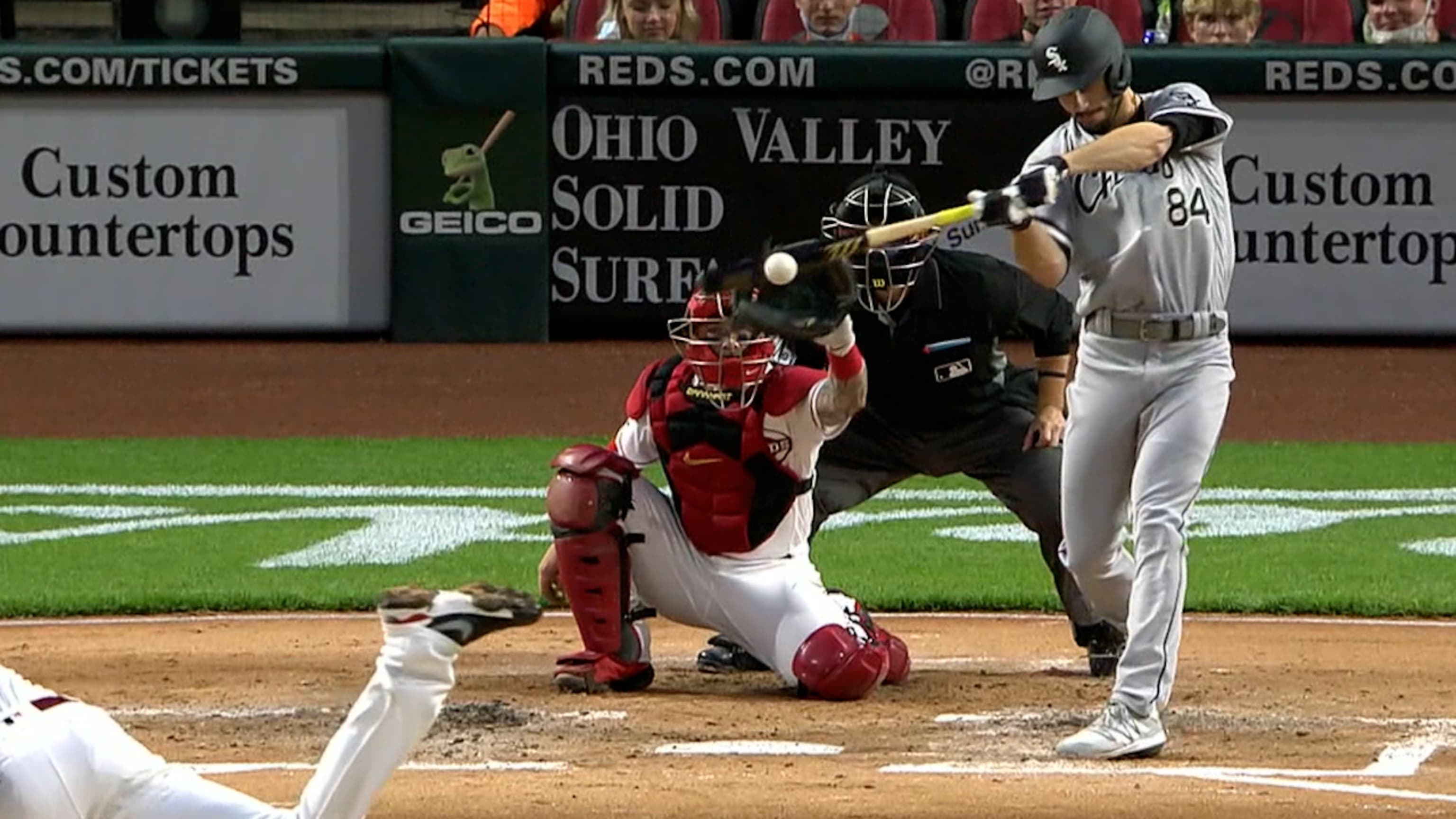 Dylan Cease pega su primer hit en MLB