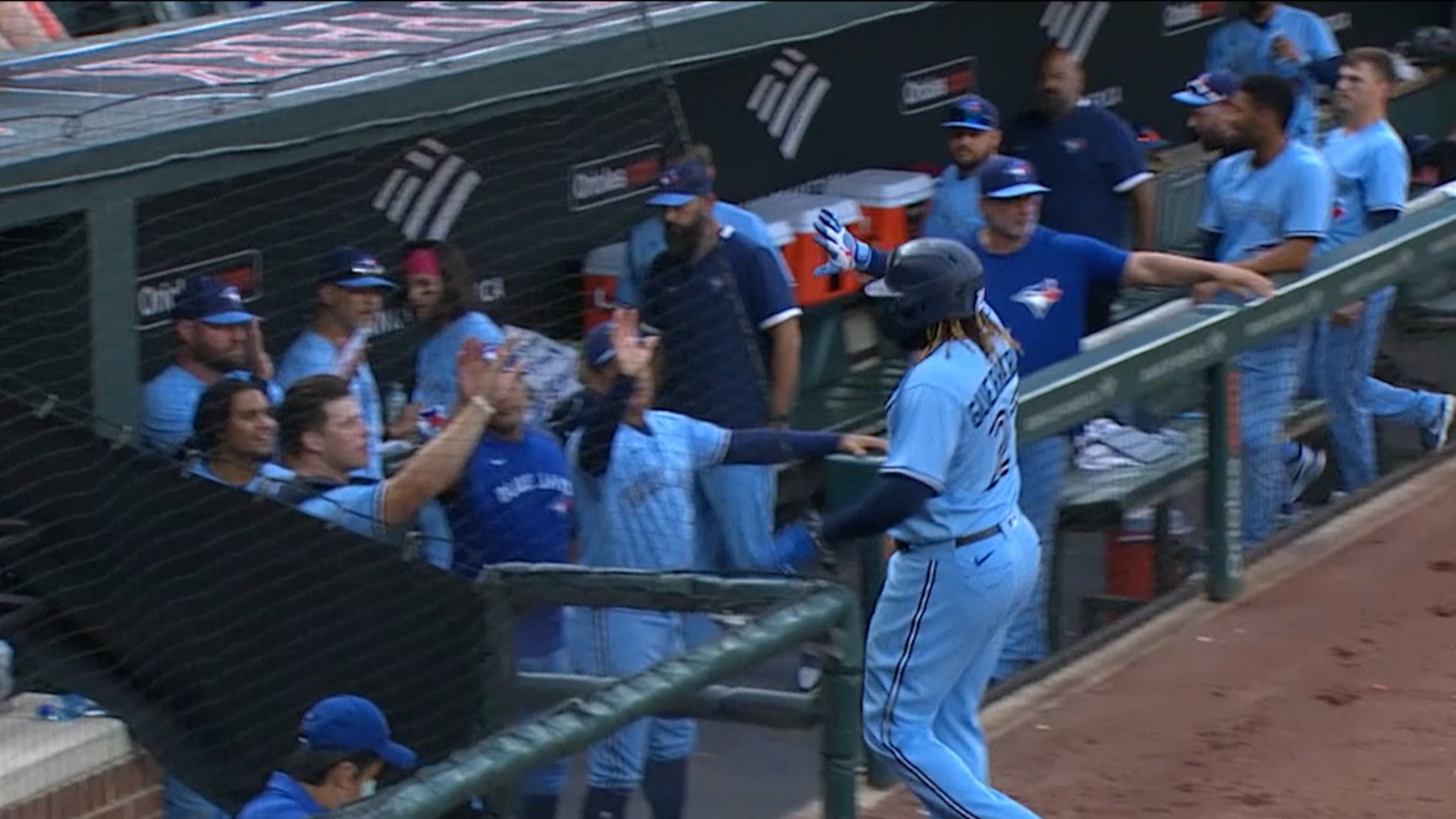 Blue Jays Score 6 Times In The 9th To Beat Orioles