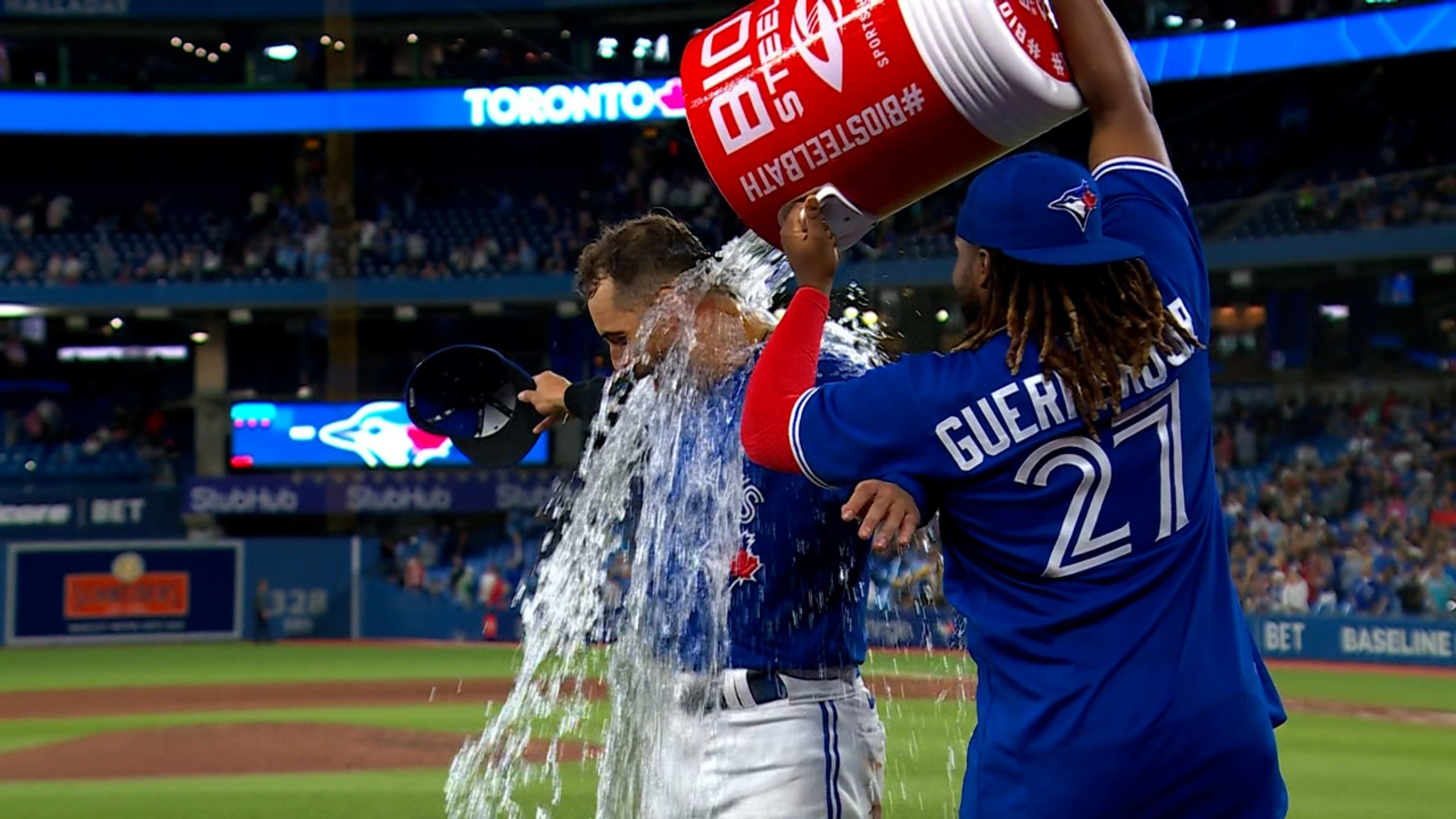 Blue Jays' Vladimir Guerrero Jr. Made the Savviest Play by Intentionally  Dropping Pop Fly - Sports Illustrated