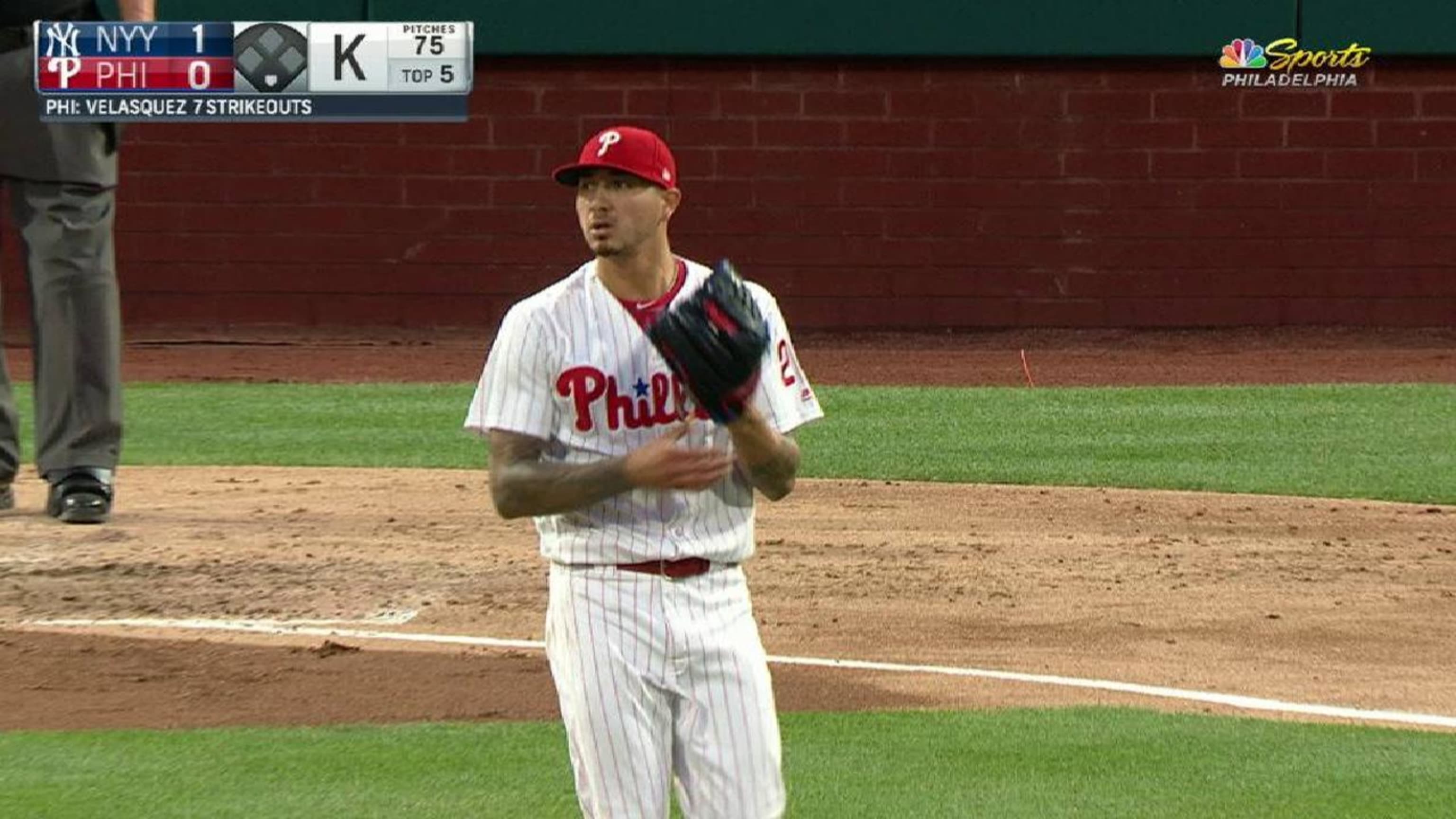 Rhys Hoskins Returns to Citizens Bank Park Looking Like 1980s Tom