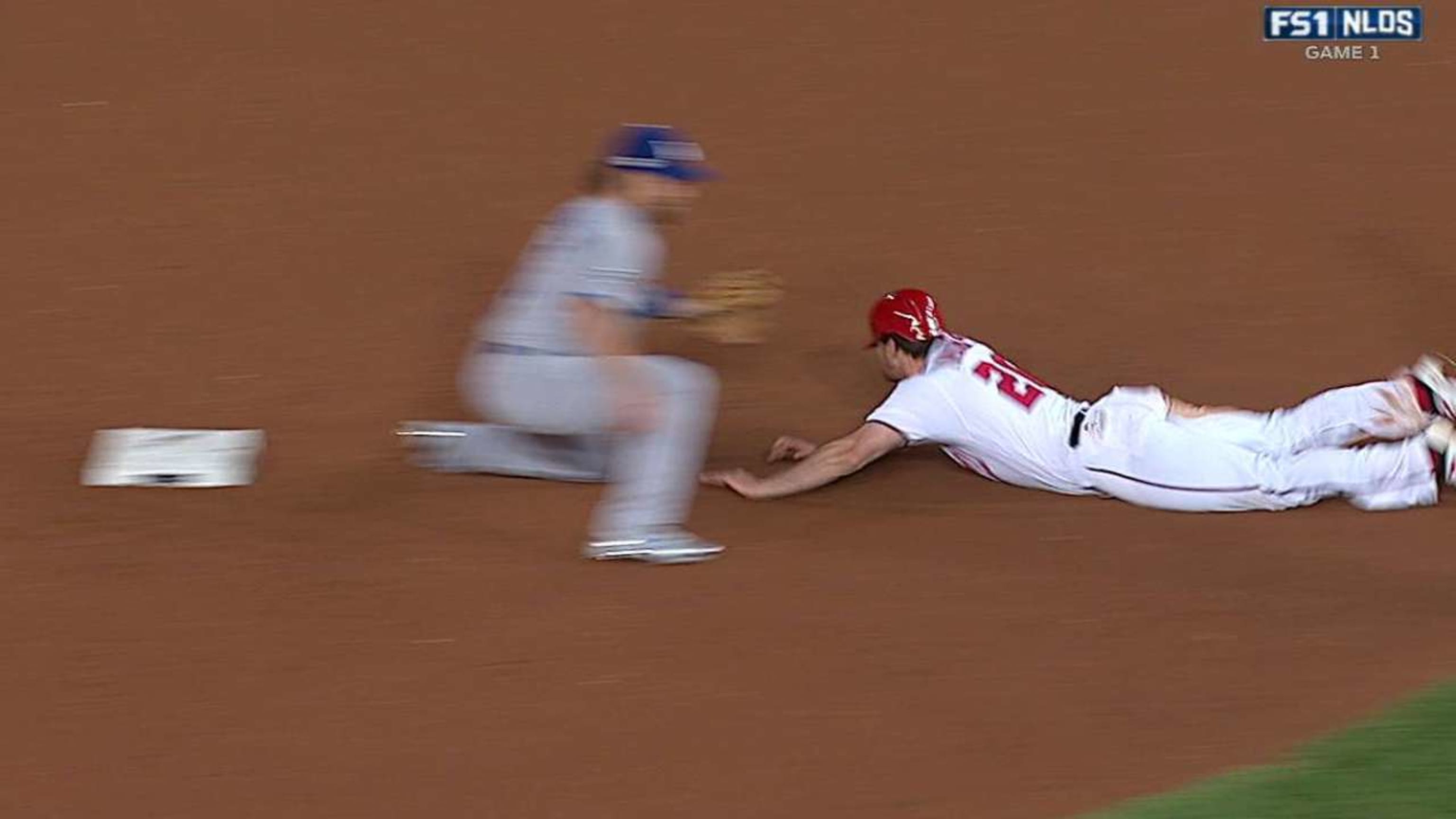 Grandal cuts down Murphy