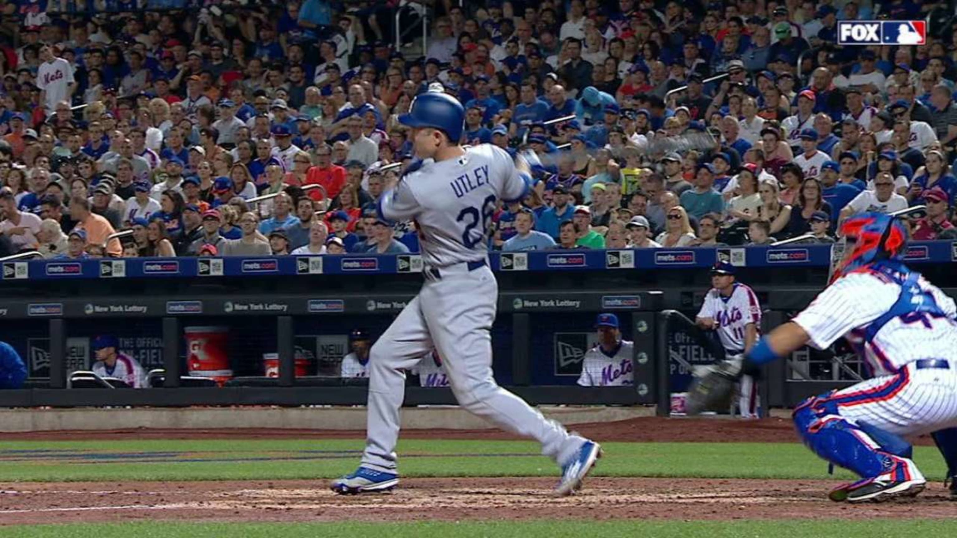 Utley crushes a grand slam