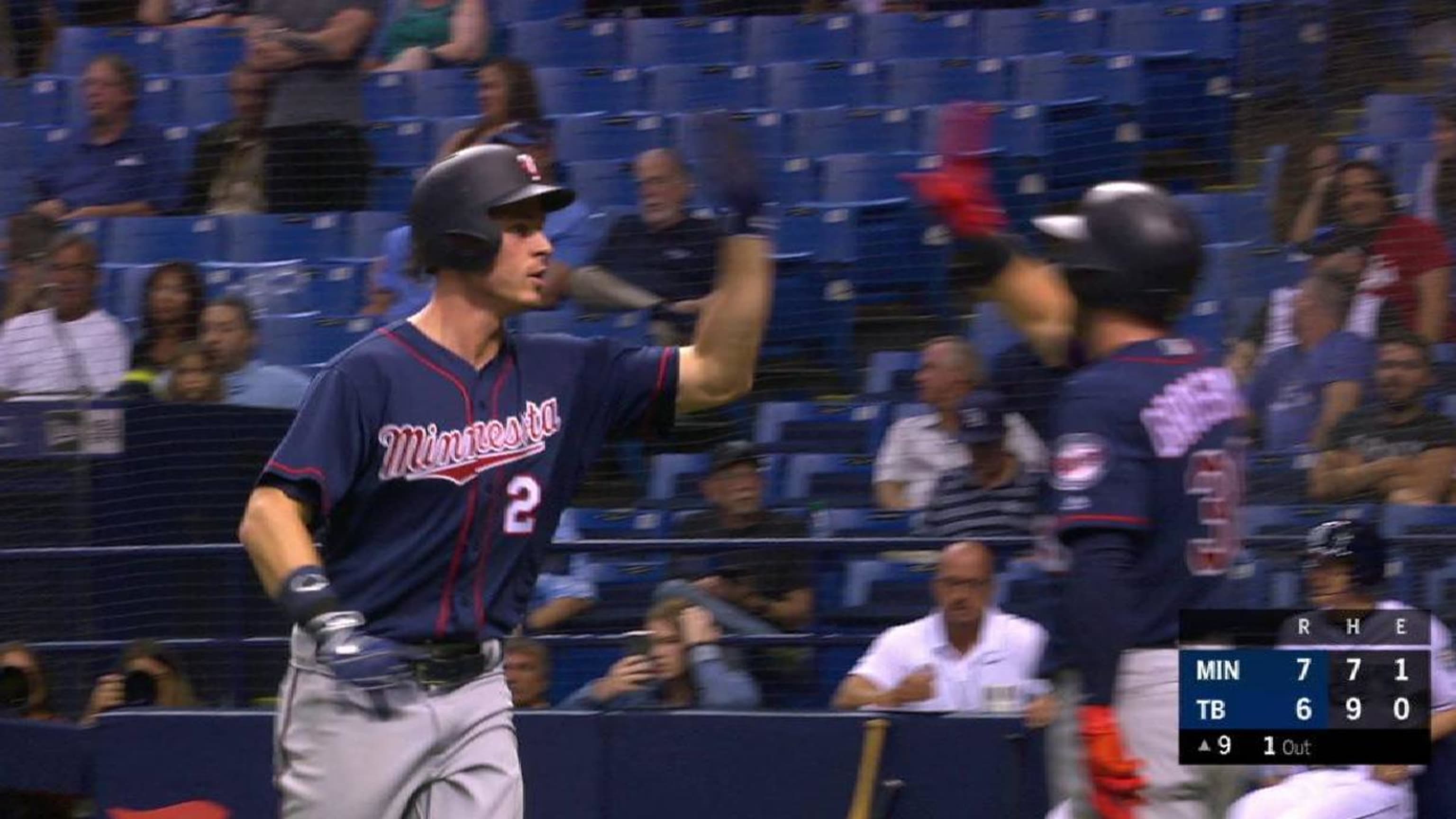 Kepler's go-ahead solo HR in 9th