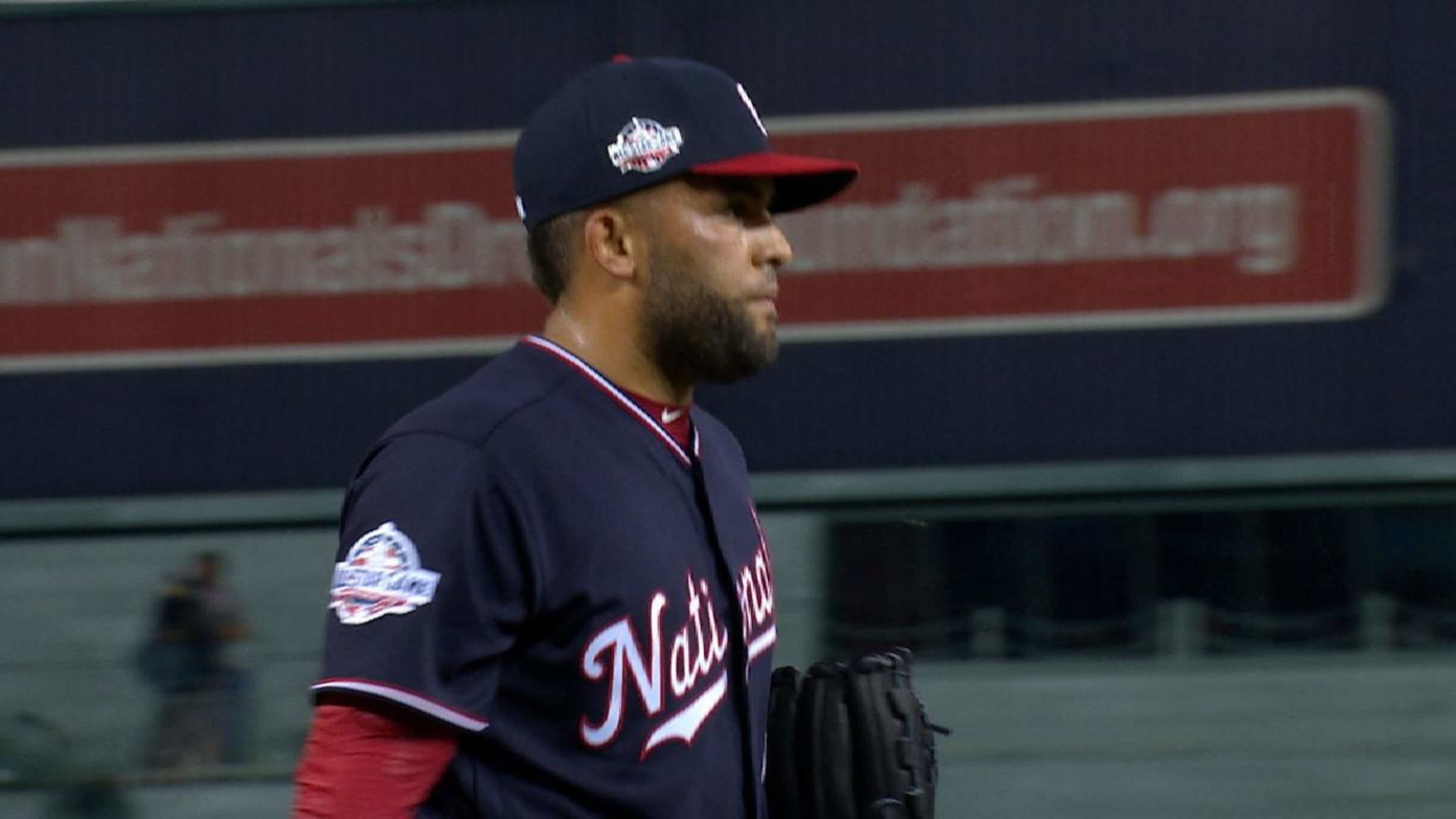 Herrera goes 1-2-3 in Nats debut
