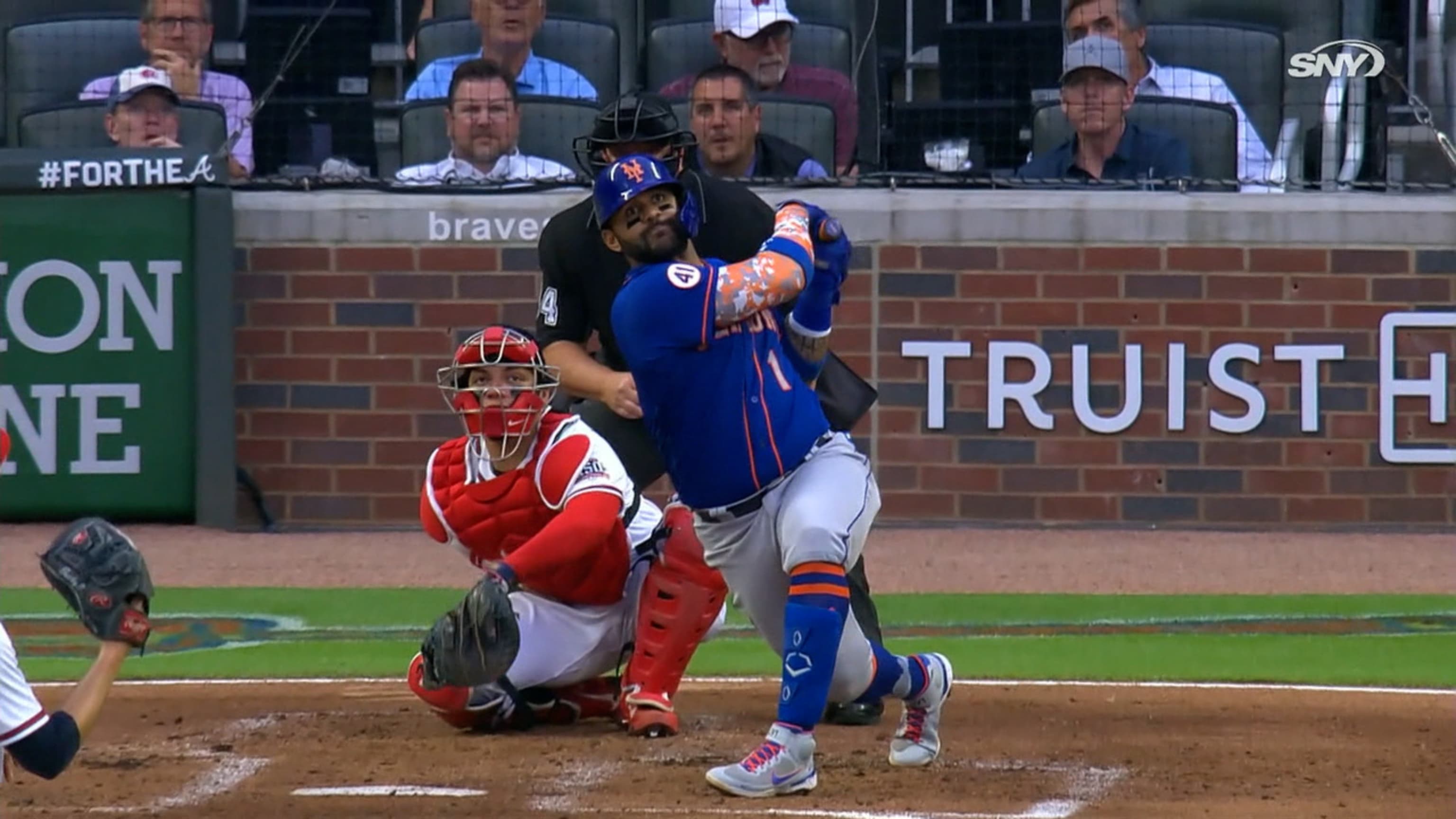 Jonathan Villar da HR de dos carreras