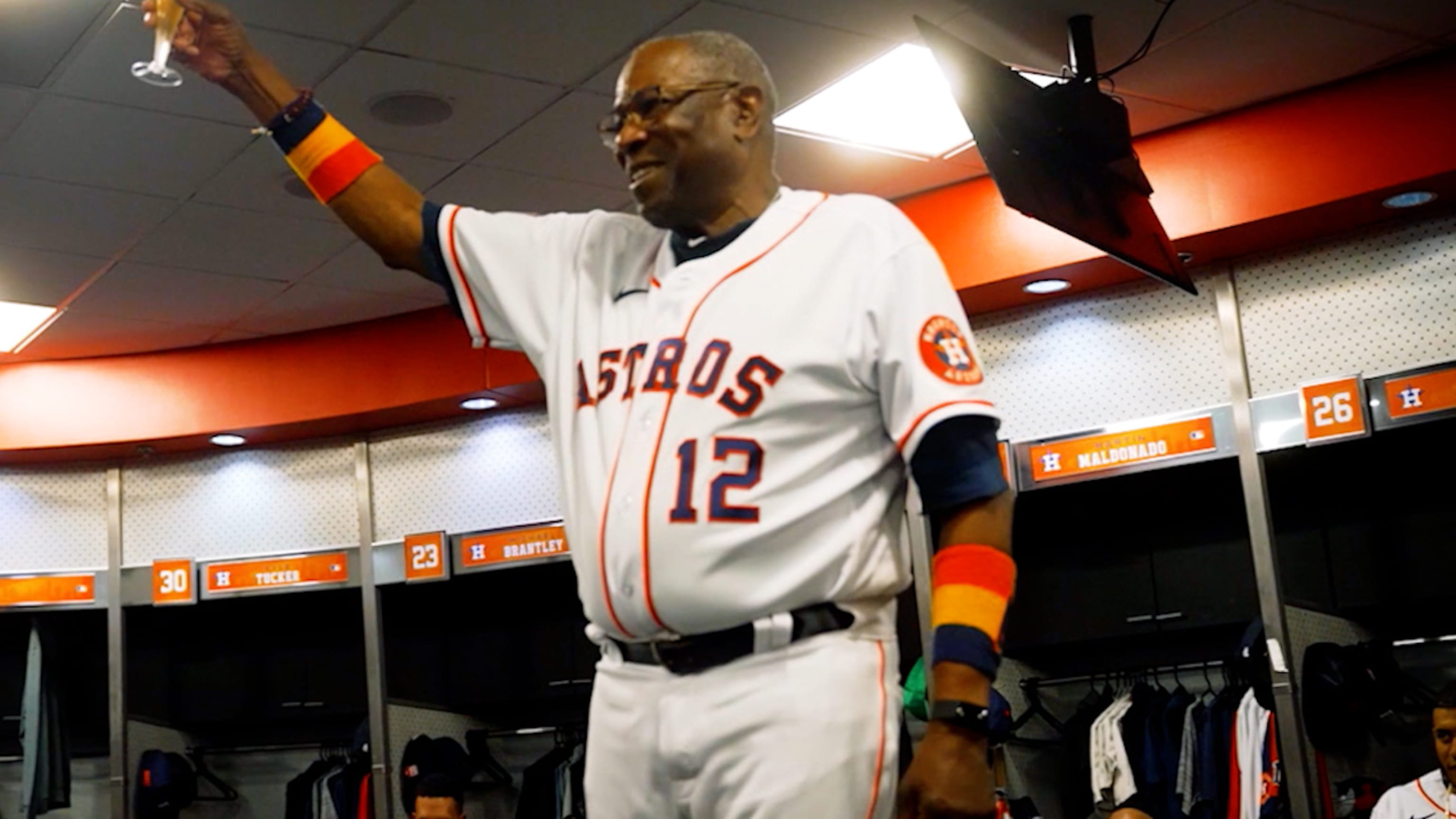 Dusty Baker reaches 2,000 wins