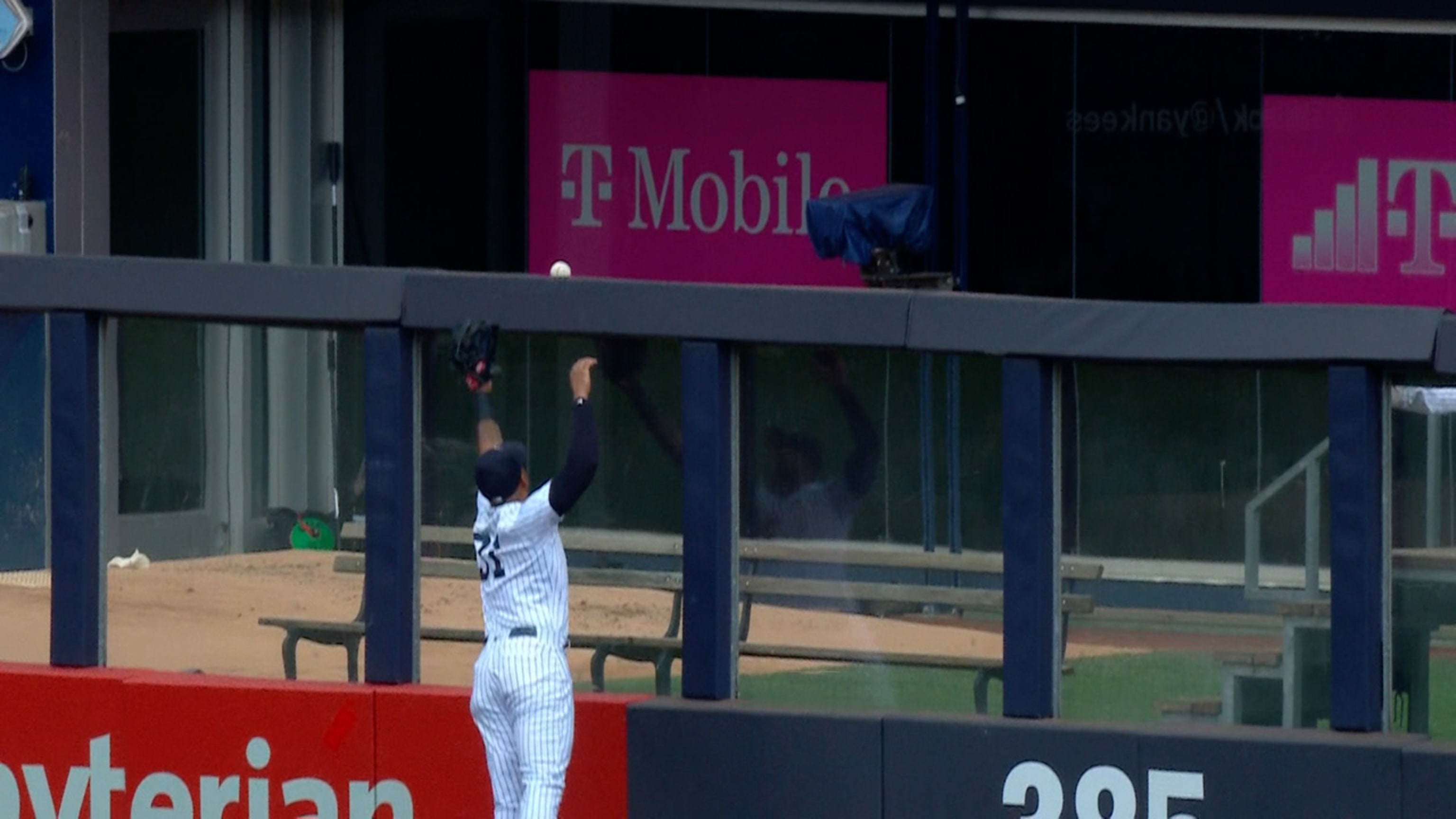 Whit Merrifield adjusting to new role with Blue Jays