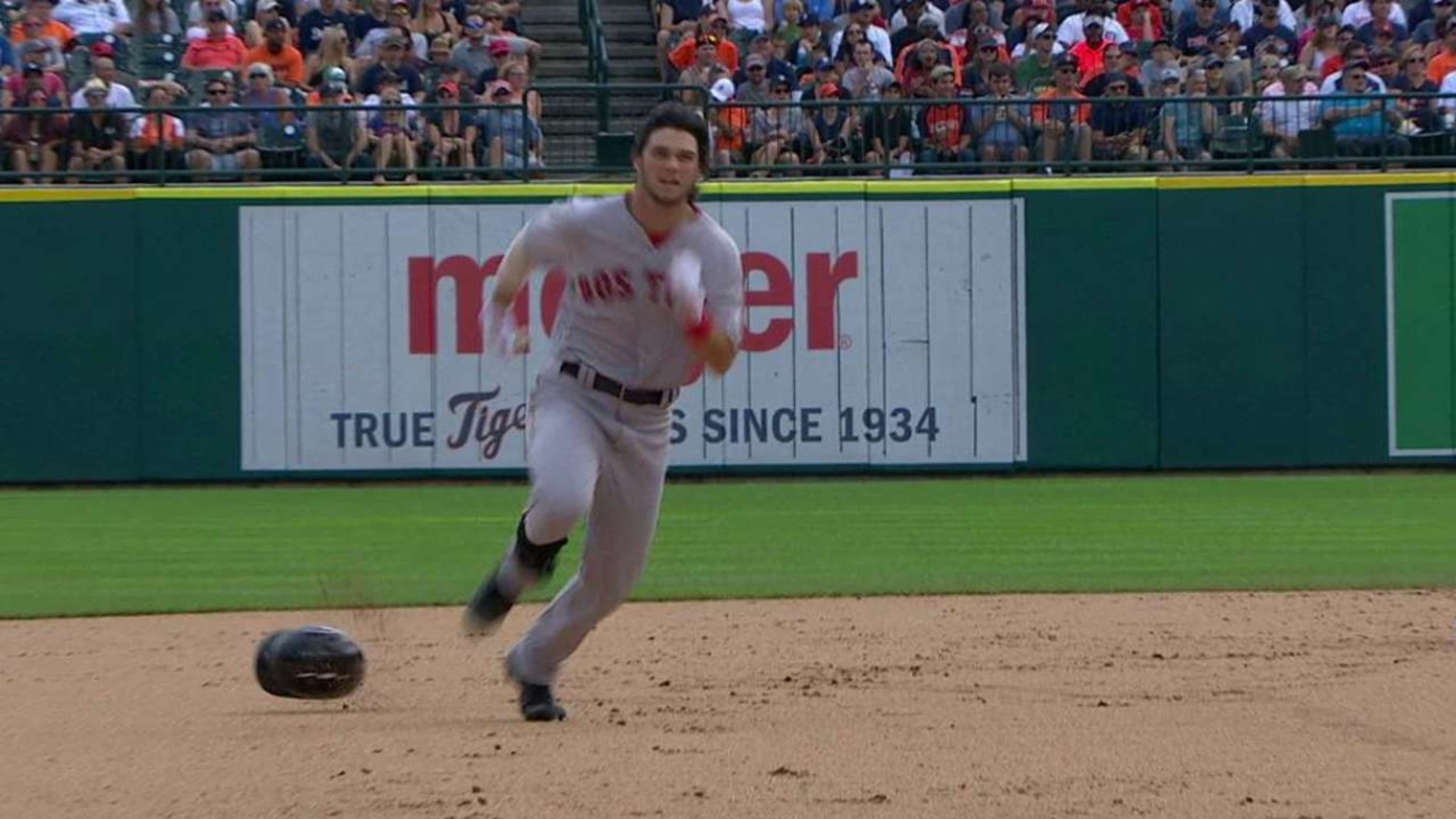 Andrew Benintendi's 2 HRs help Red Sox get series split vs. Orioles