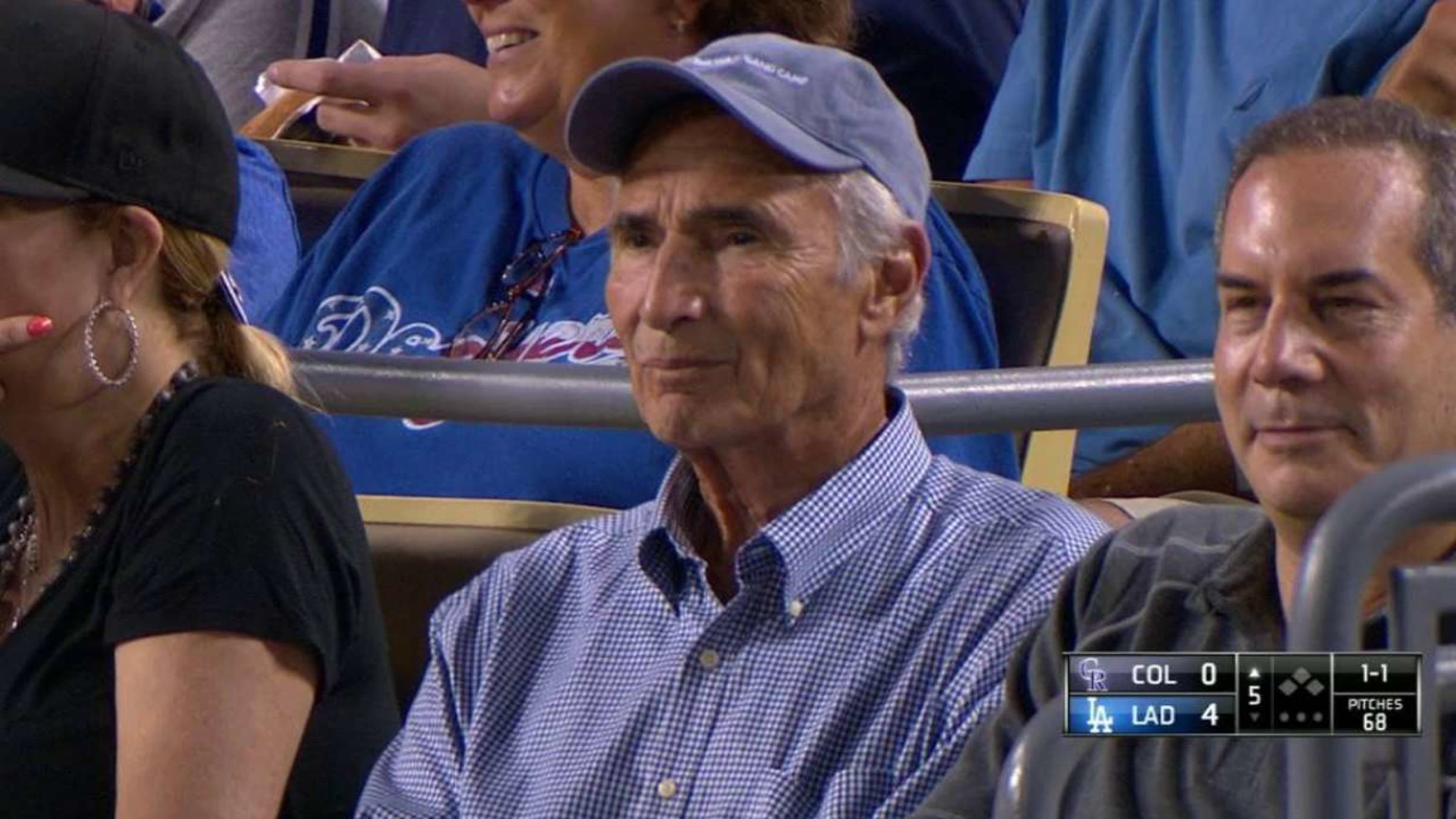 Vin Scully thought Sandy Koufax was a beach bum during Dodgers