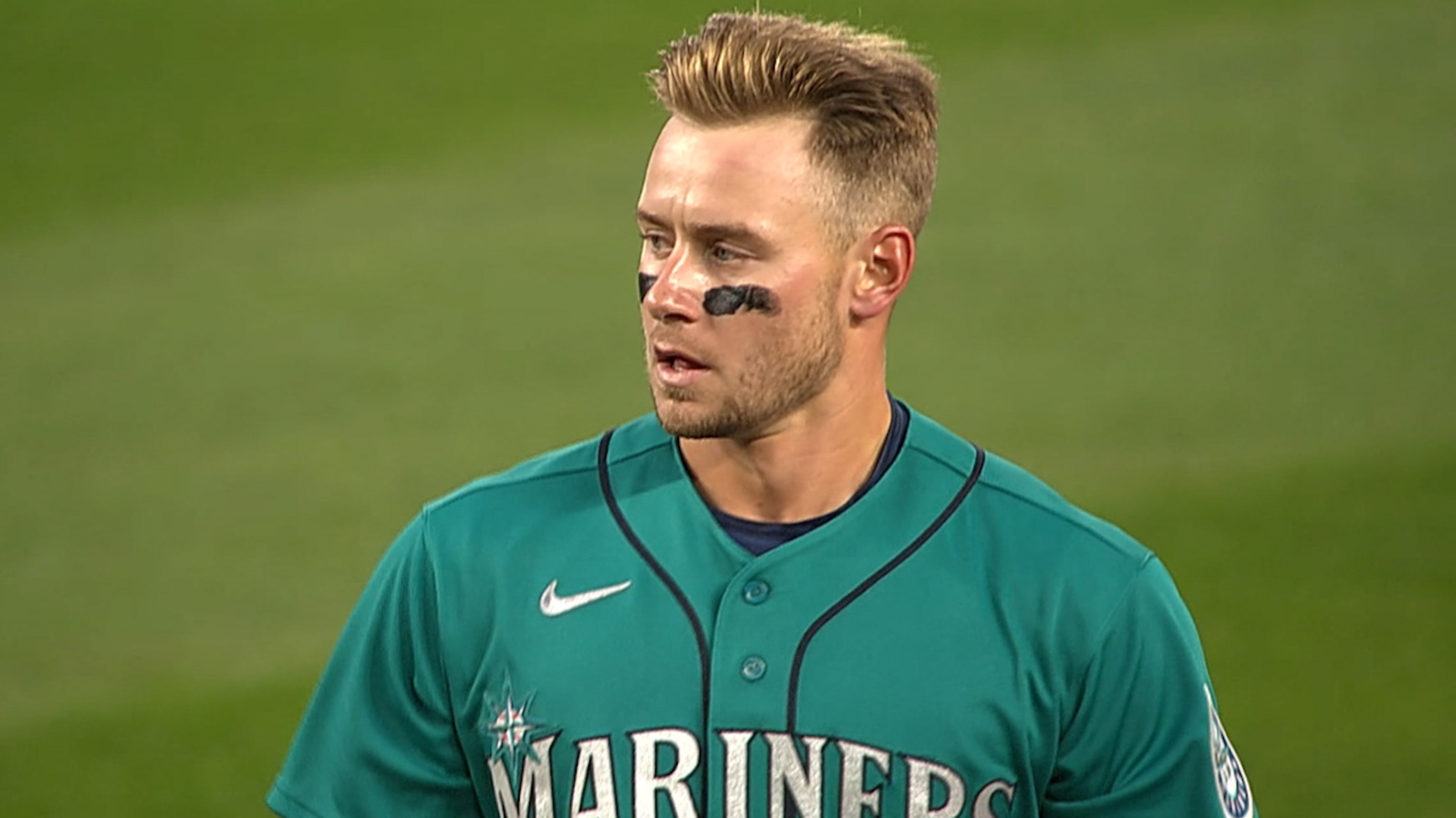 Jarred Kelenic legs out a double