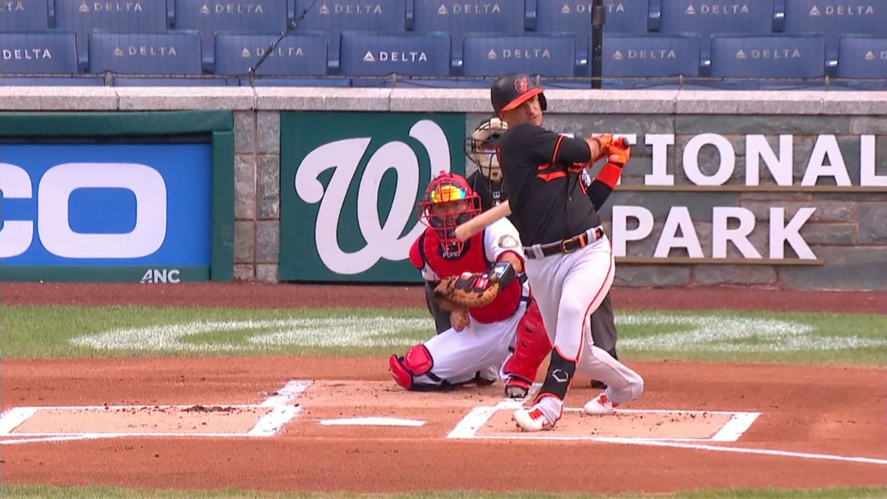 Iglesias impulsa con doble